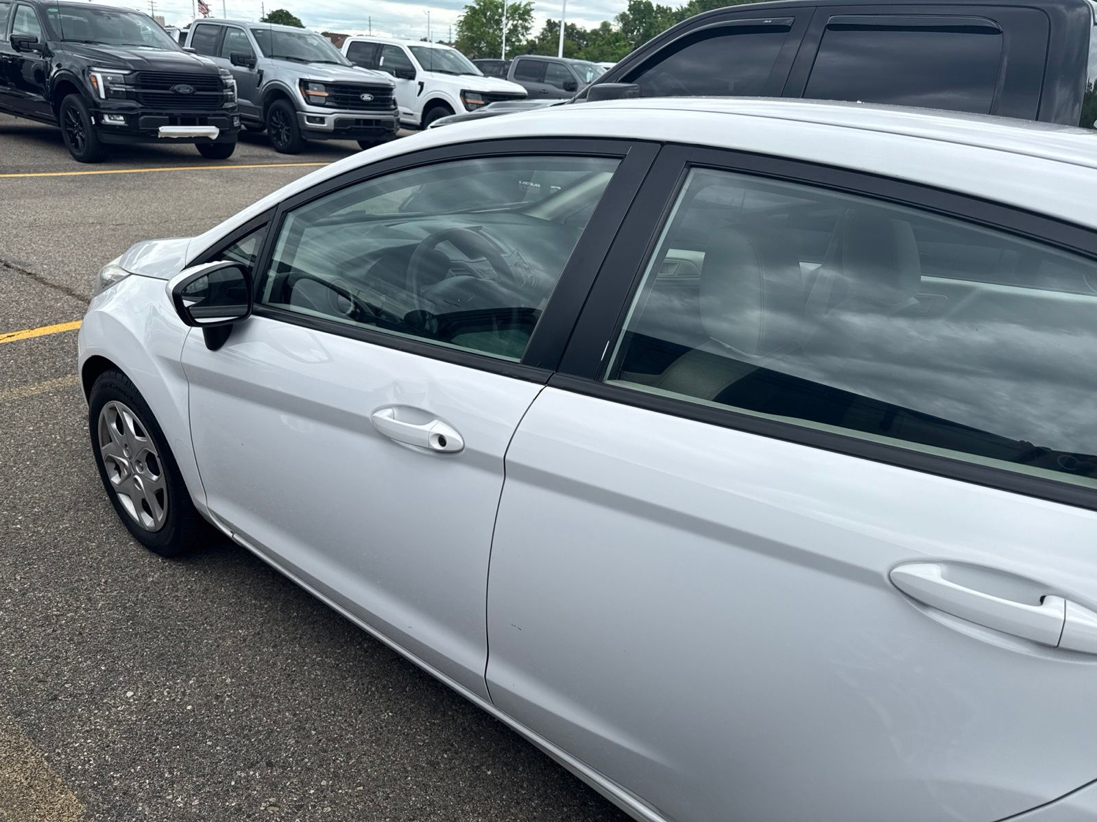 Thumbnail: 2013 Ford Fiesta - 13