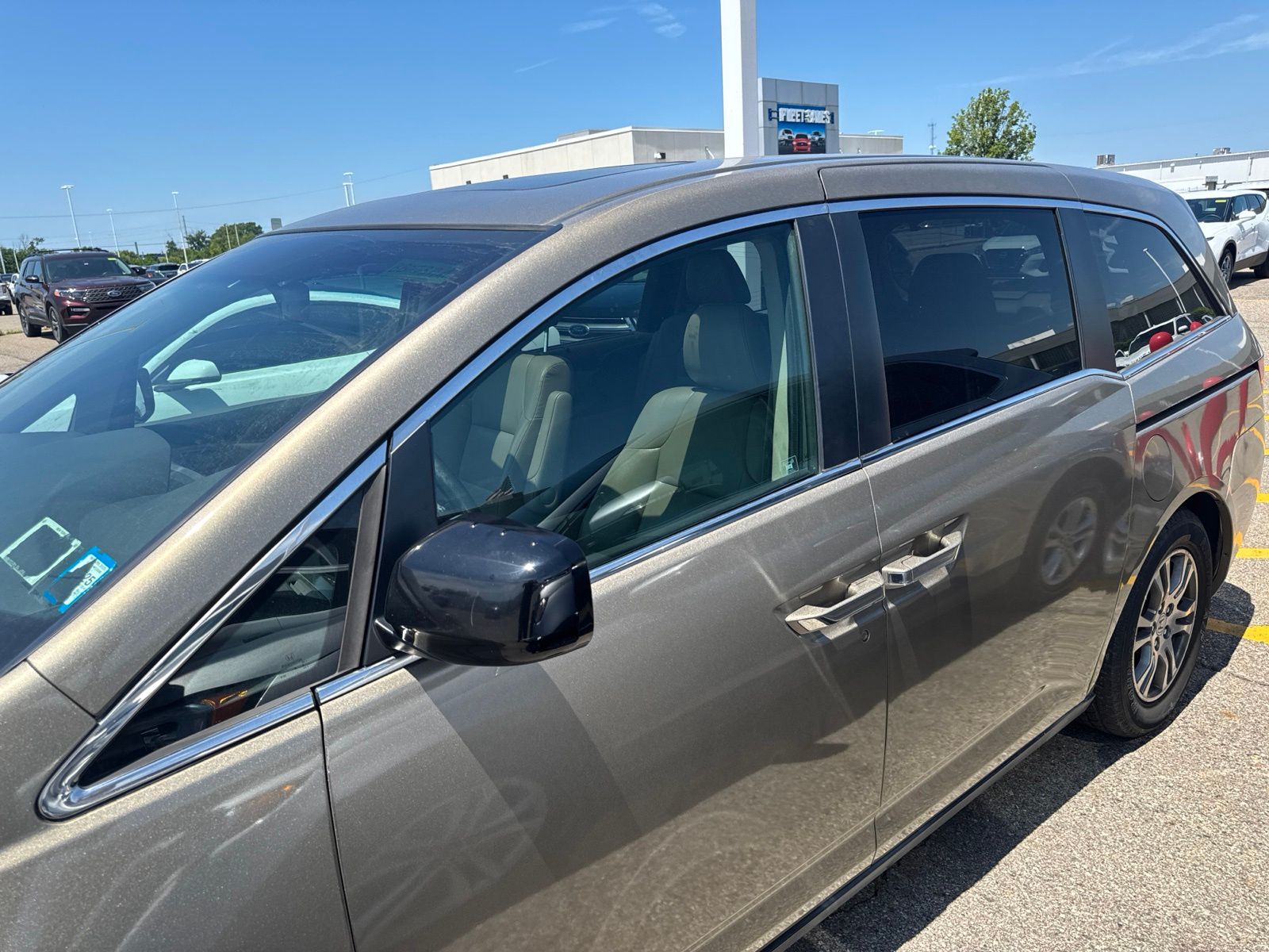 Thumbnail: 2011 Honda Odyssey - 18