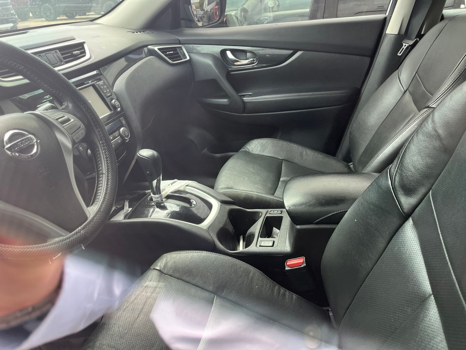Thumbnail: 2015 Nissan Rogue - 28