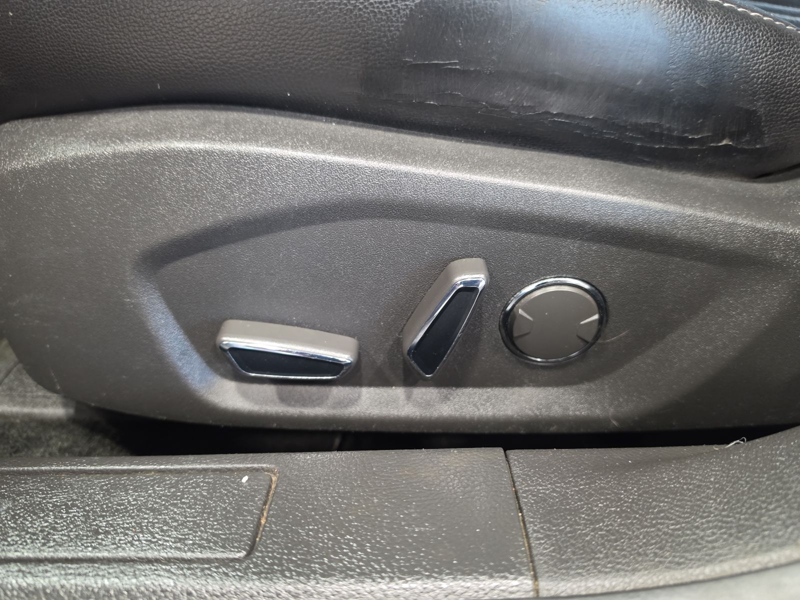 Thumbnail: 2014 Ford Fusion - 22