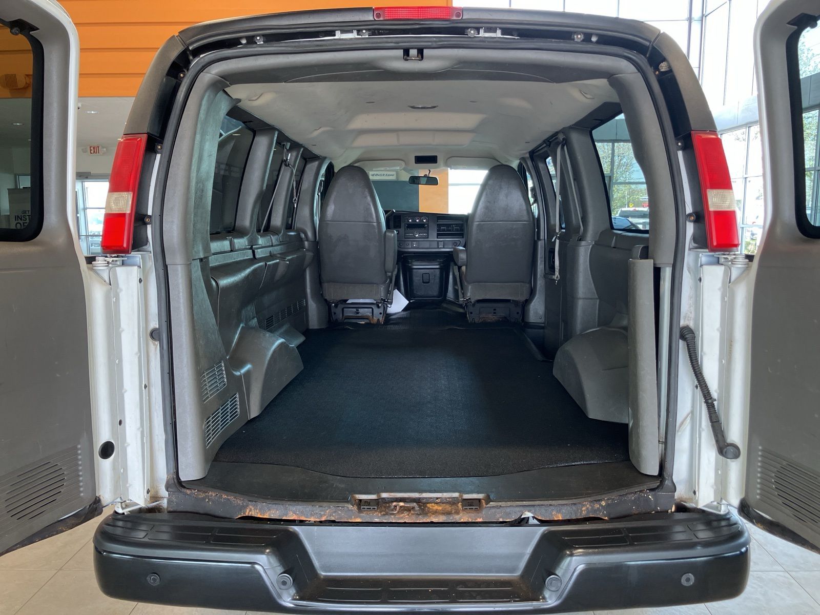 Thumbnail: 2015 Chevrolet Express - 22