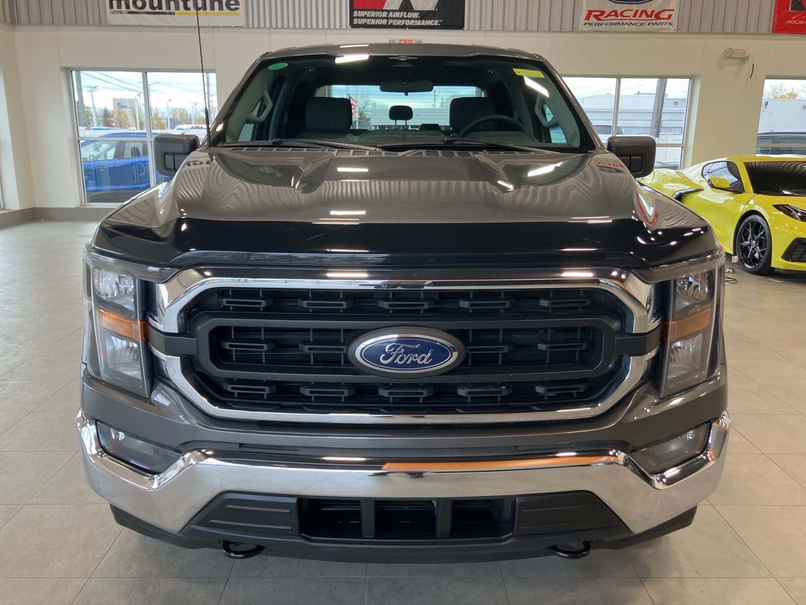 2023 Ford F-150 XLT photo 2