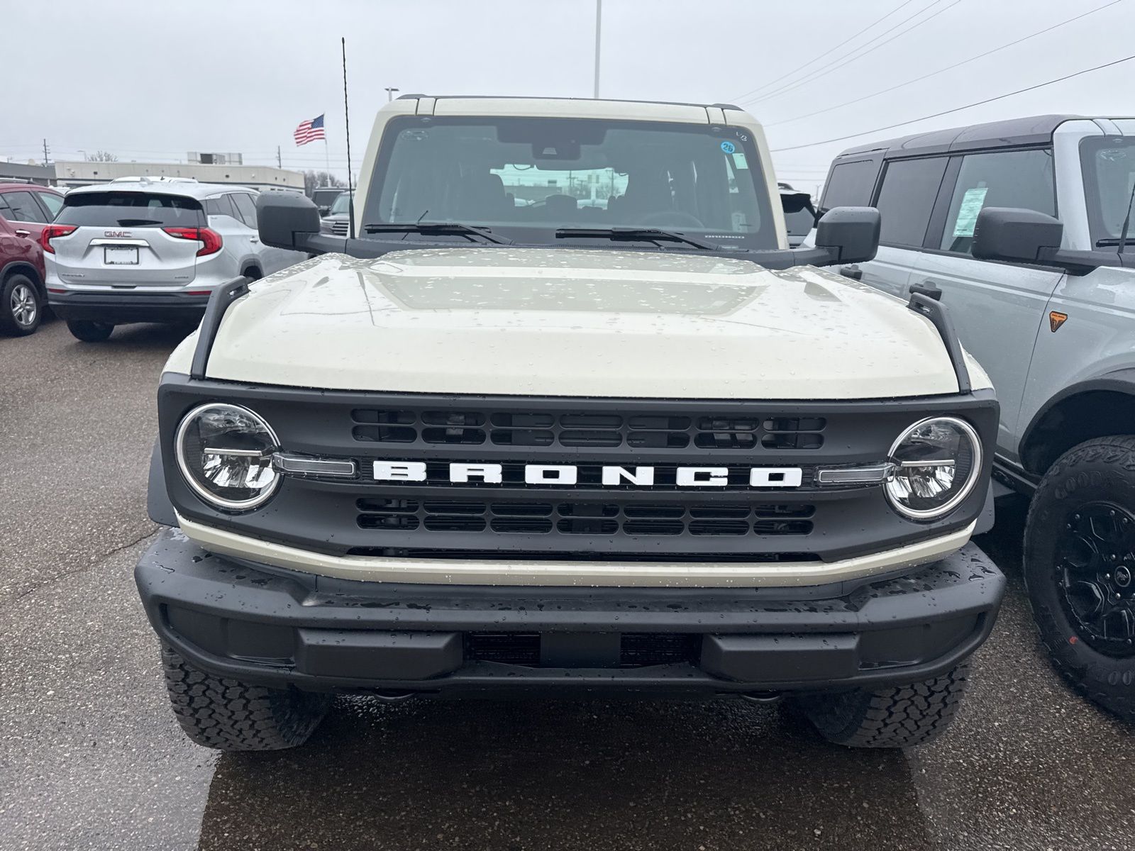 Thumbnail: 2026 Ford Bronco - 4