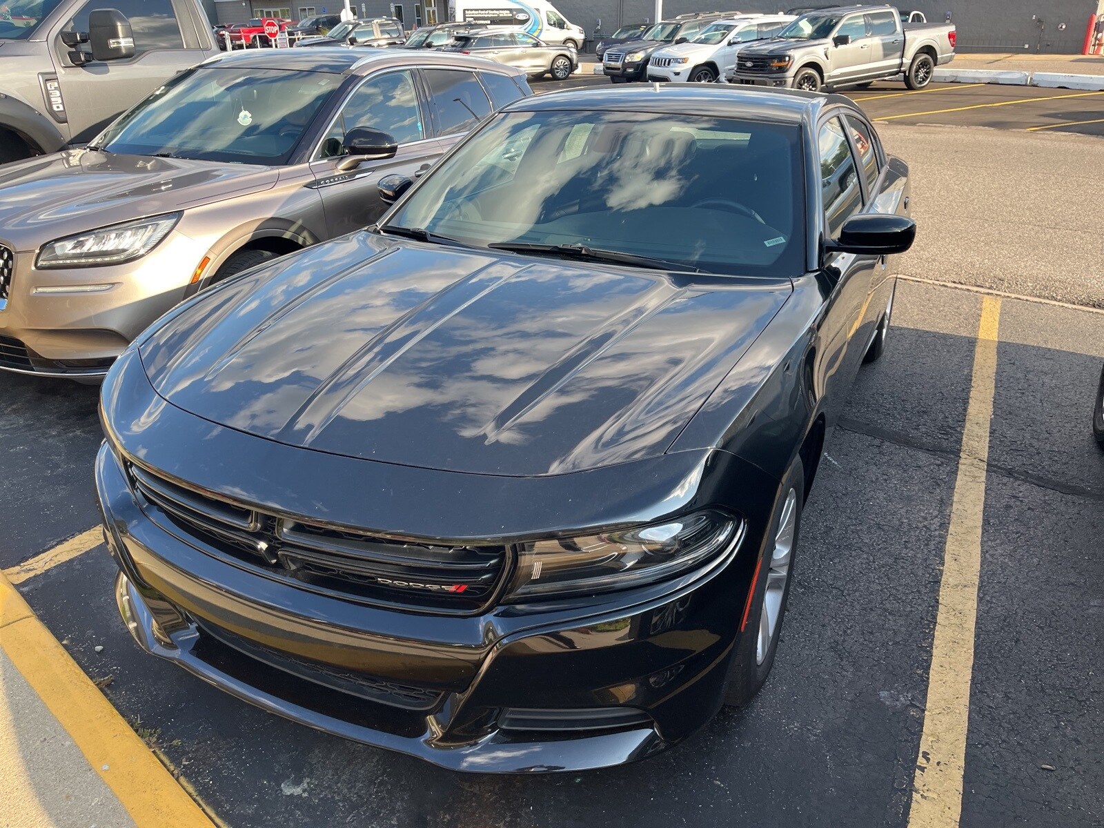 2023 Dodge Charger SXT photo 4