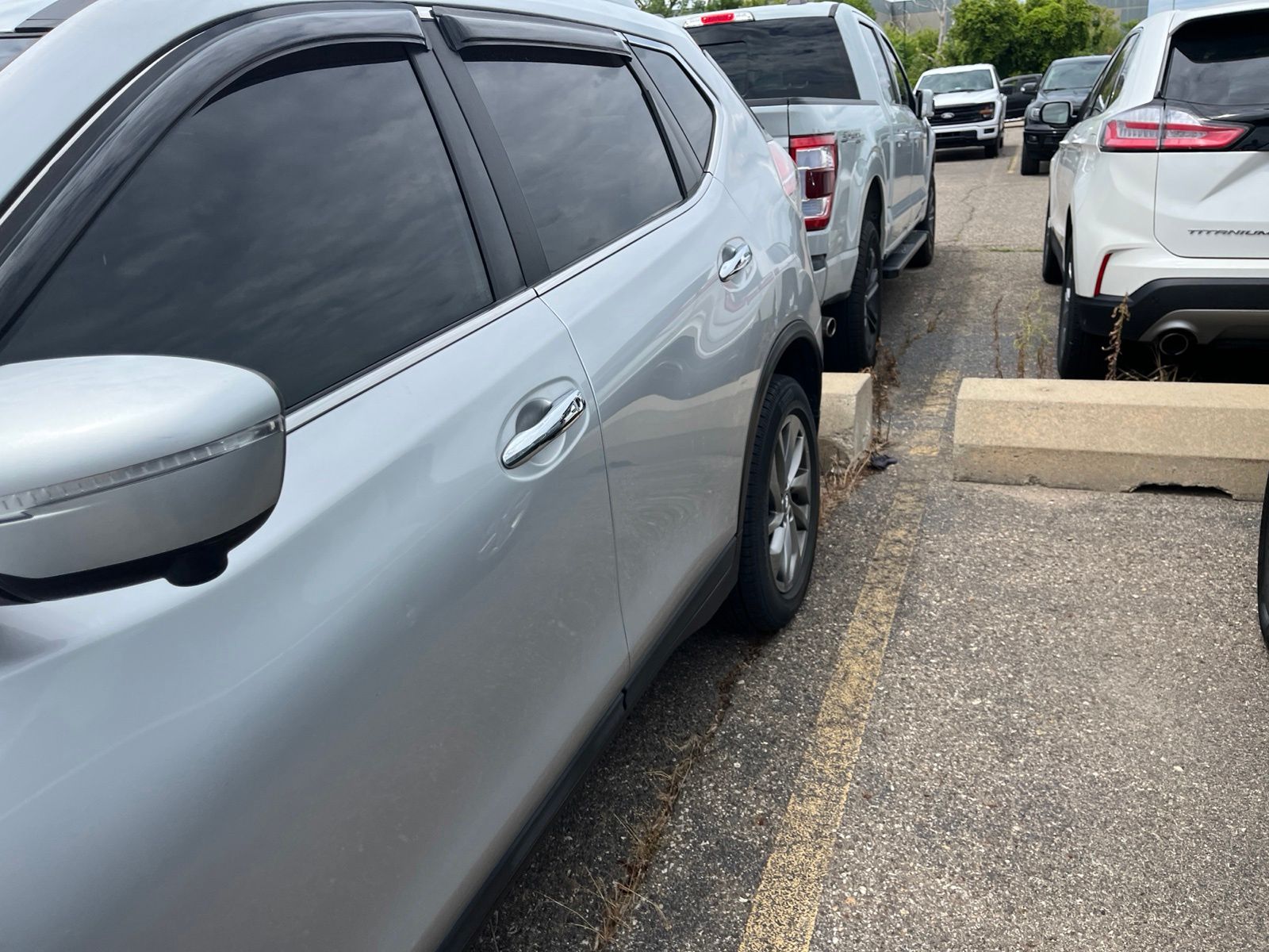 Thumbnail: 2015 Nissan Rogue - 9