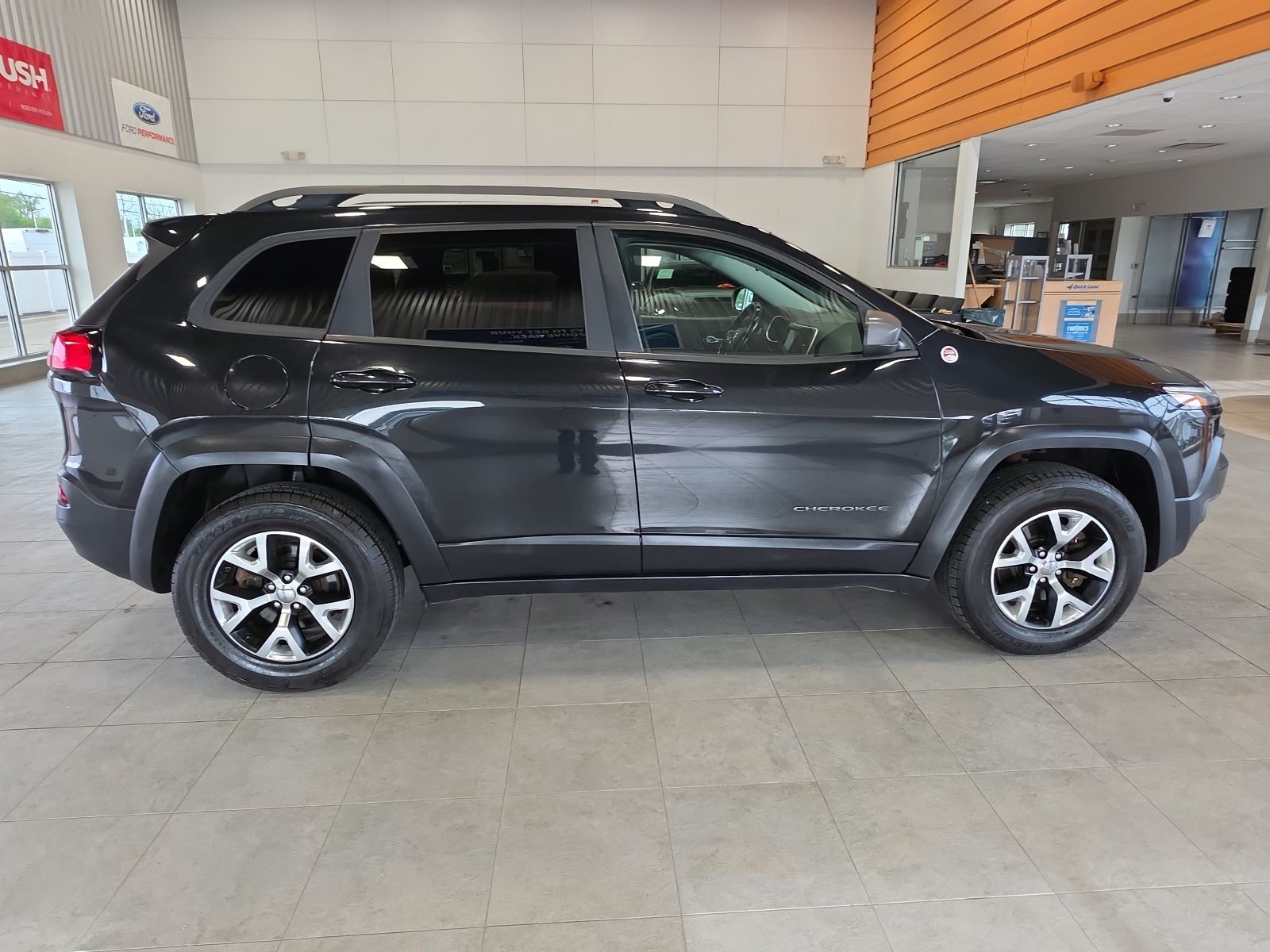 Thumbnail: 2016 Jeep Cherokee - 7