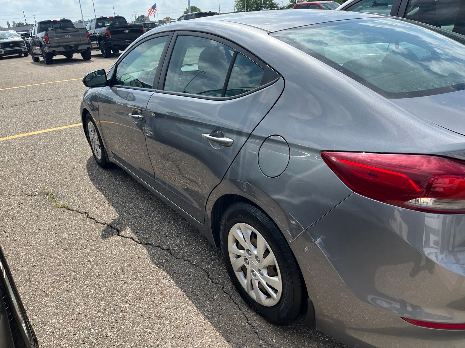 Thumbnail: 2018 Hyundai Elantra - 13