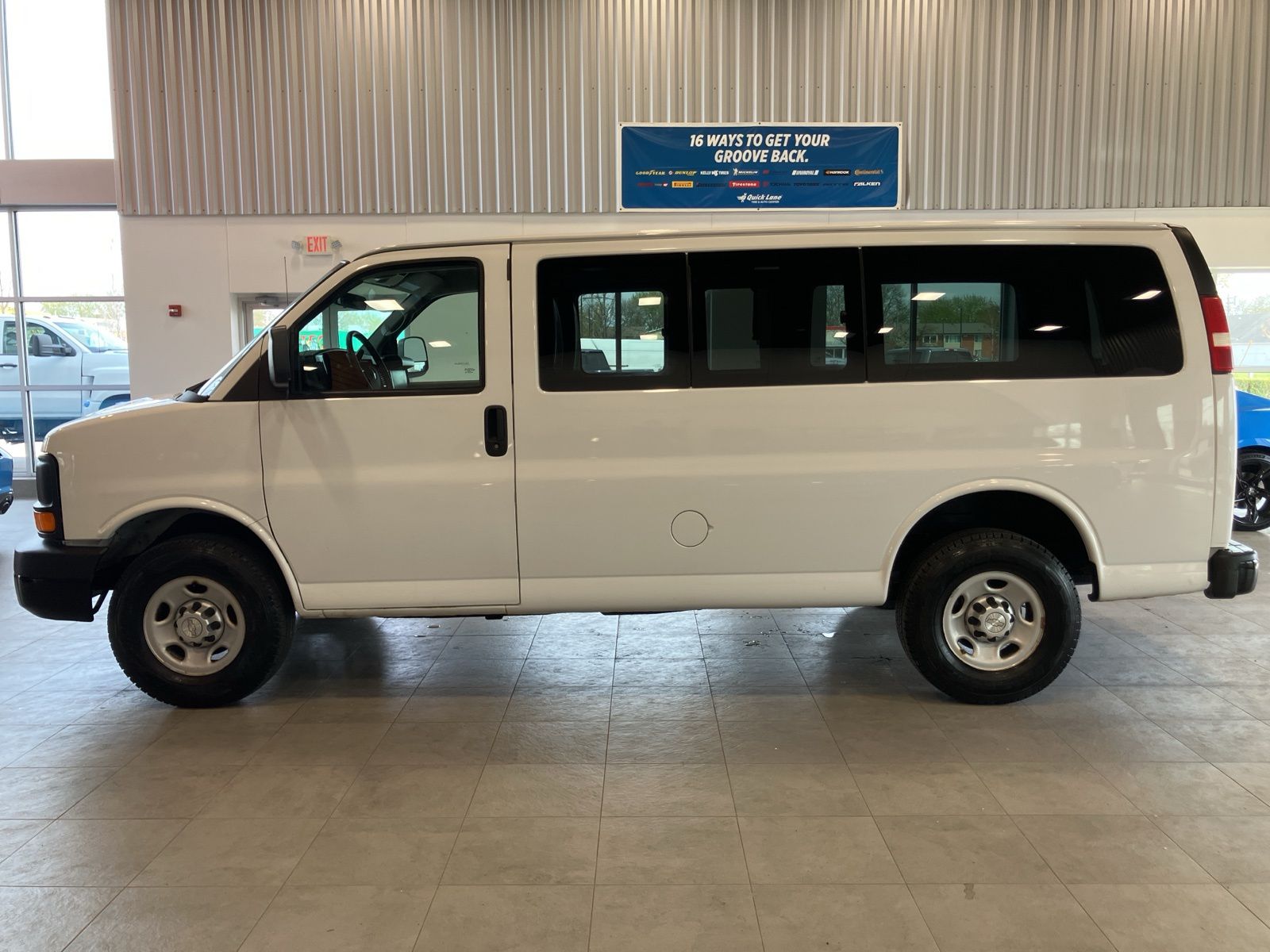 Thumbnail: 2015 Chevrolet Express - 8