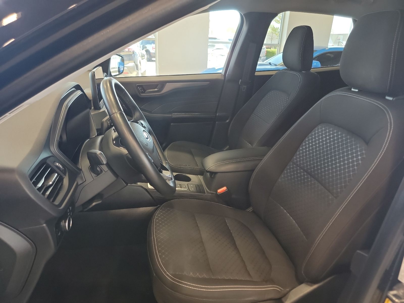 Thumbnail: 2023 Ford Escape - 9