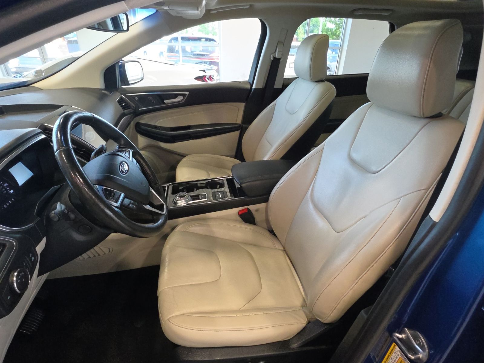 Thumbnail: 2020 Ford Edge - 17