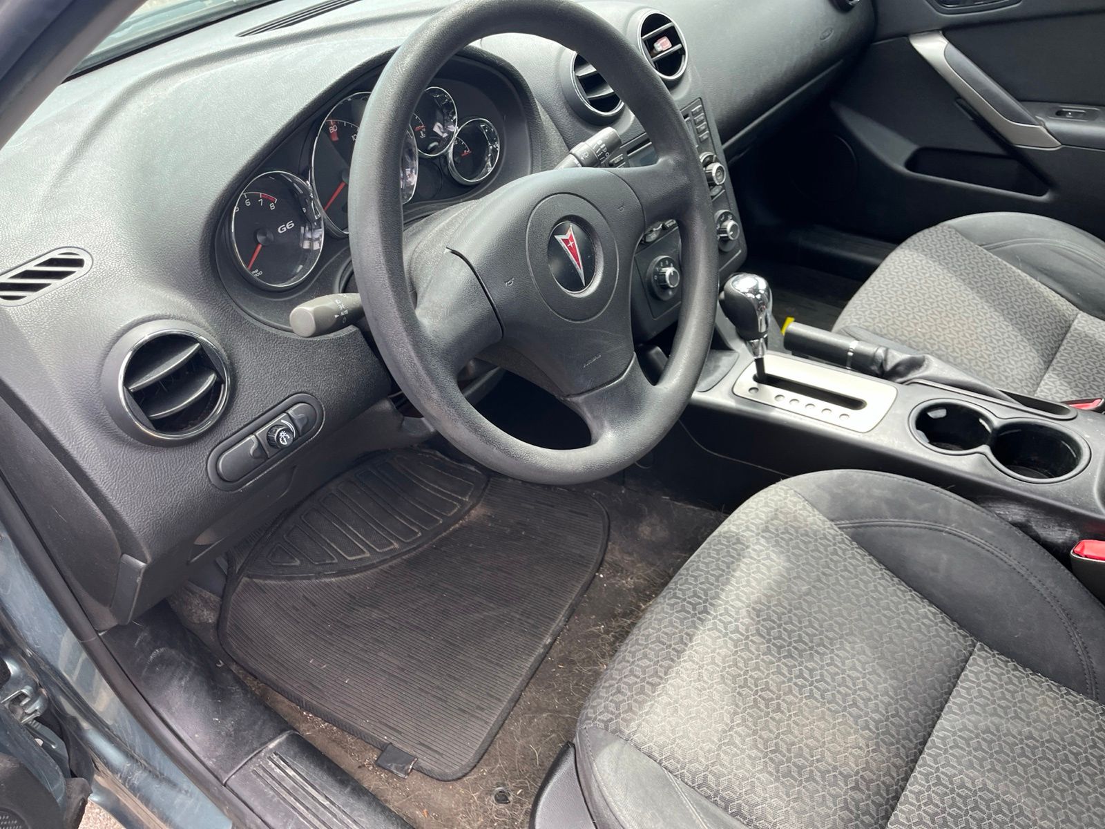 Thumbnail: 2009 Pontiac G6 - 24