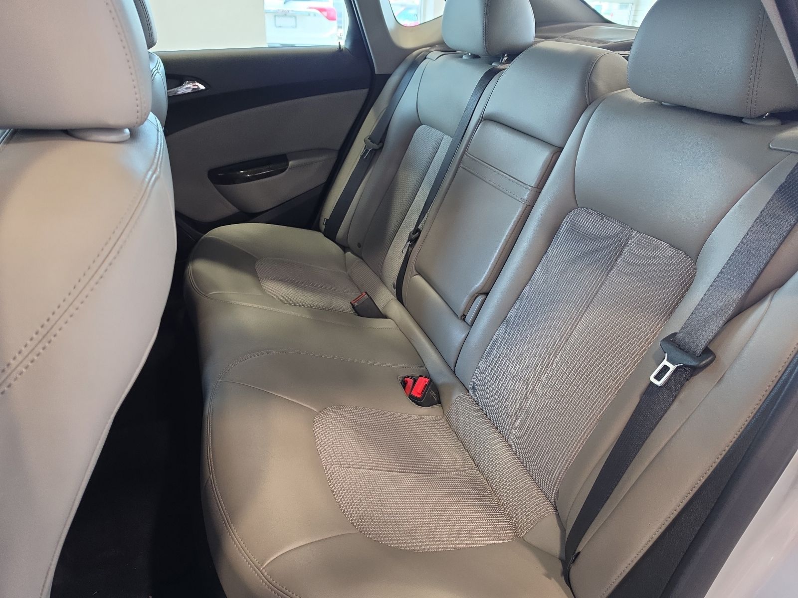 Thumbnail: 2016 Buick Verano - 30