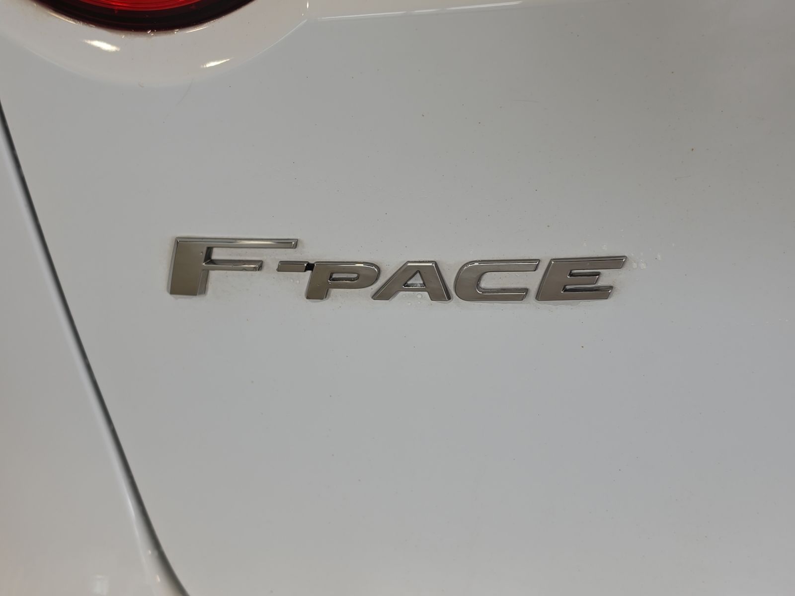 Thumbnail: 2019 Jaguar F-Pace - 12