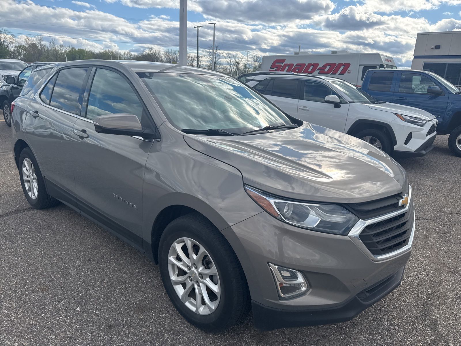 Thumbnail: 2019 Chevrolet Equinox - 6
