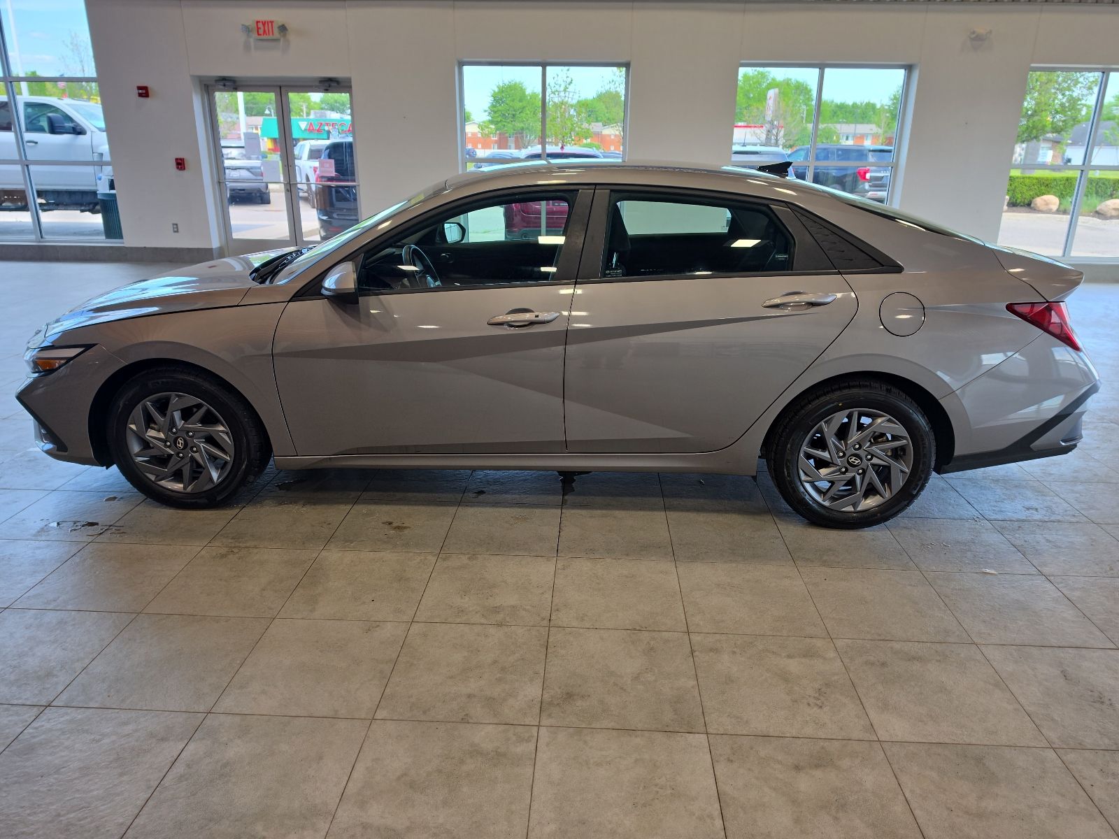 Thumbnail: 2024 Hyundai Elantra - 12