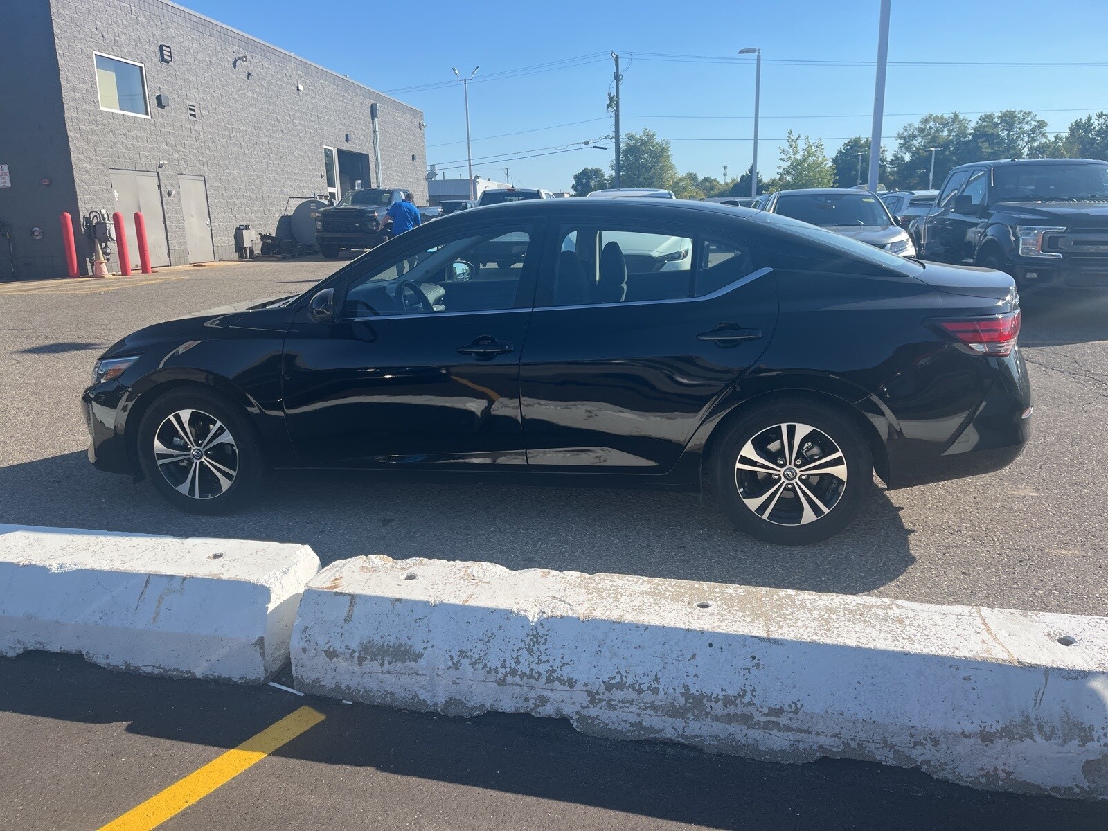 2025 Nissan Sentra SV photo 4