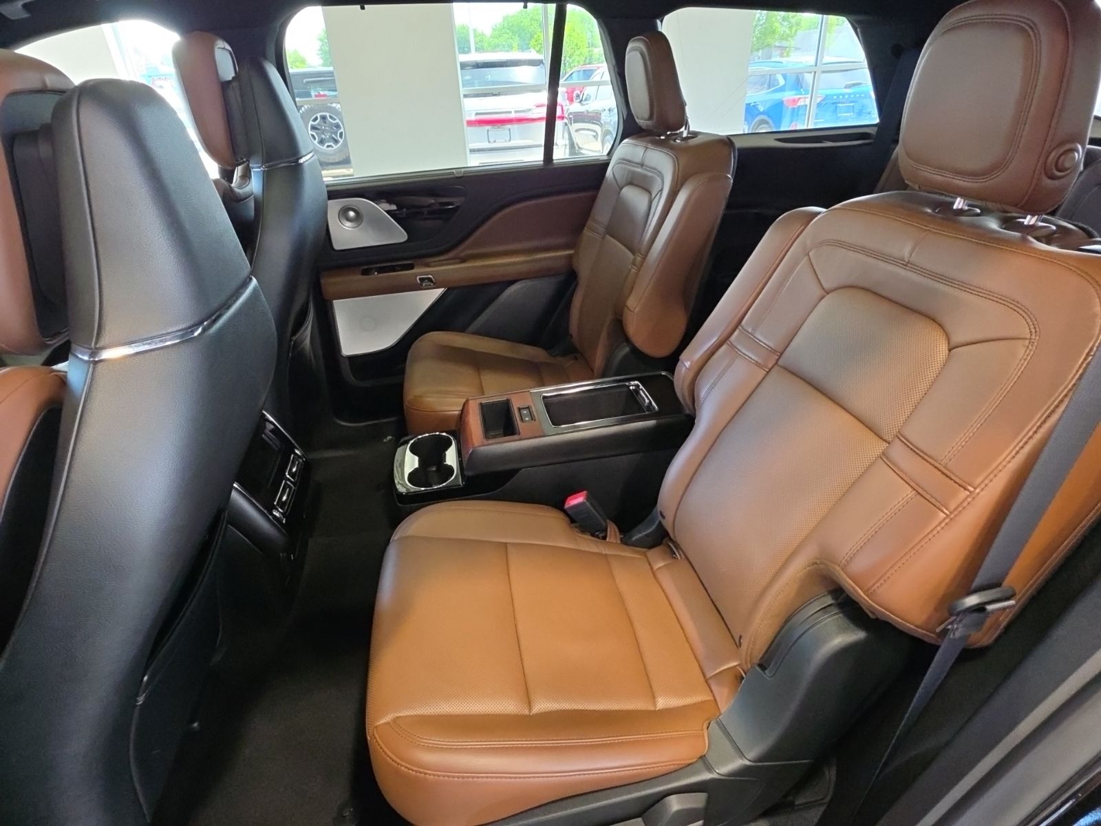 Thumbnail: 2020 Lincoln Aviator - 40