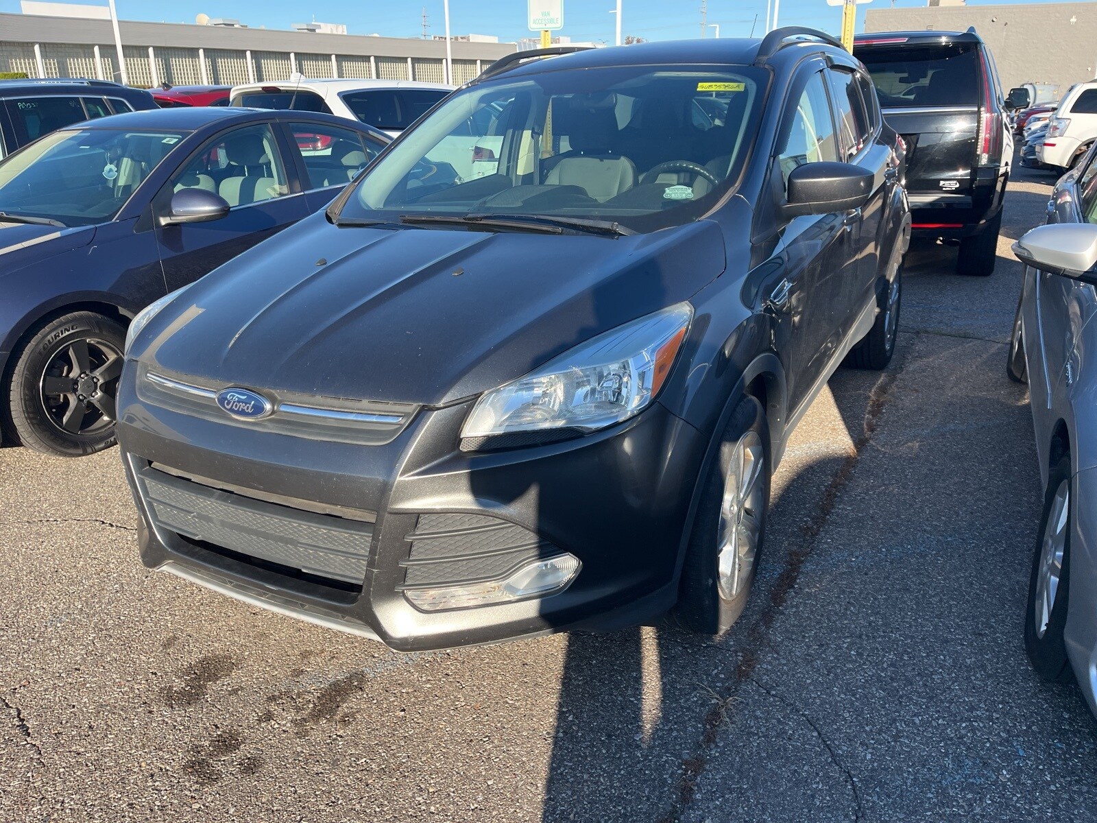 2016 Ford Escape SE photo 2