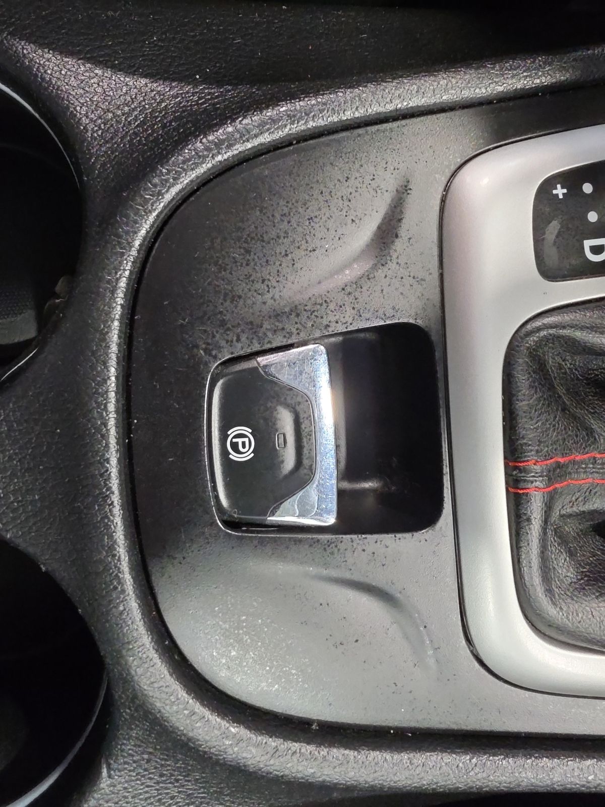 Thumbnail: 2016 Jeep Cherokee - 22