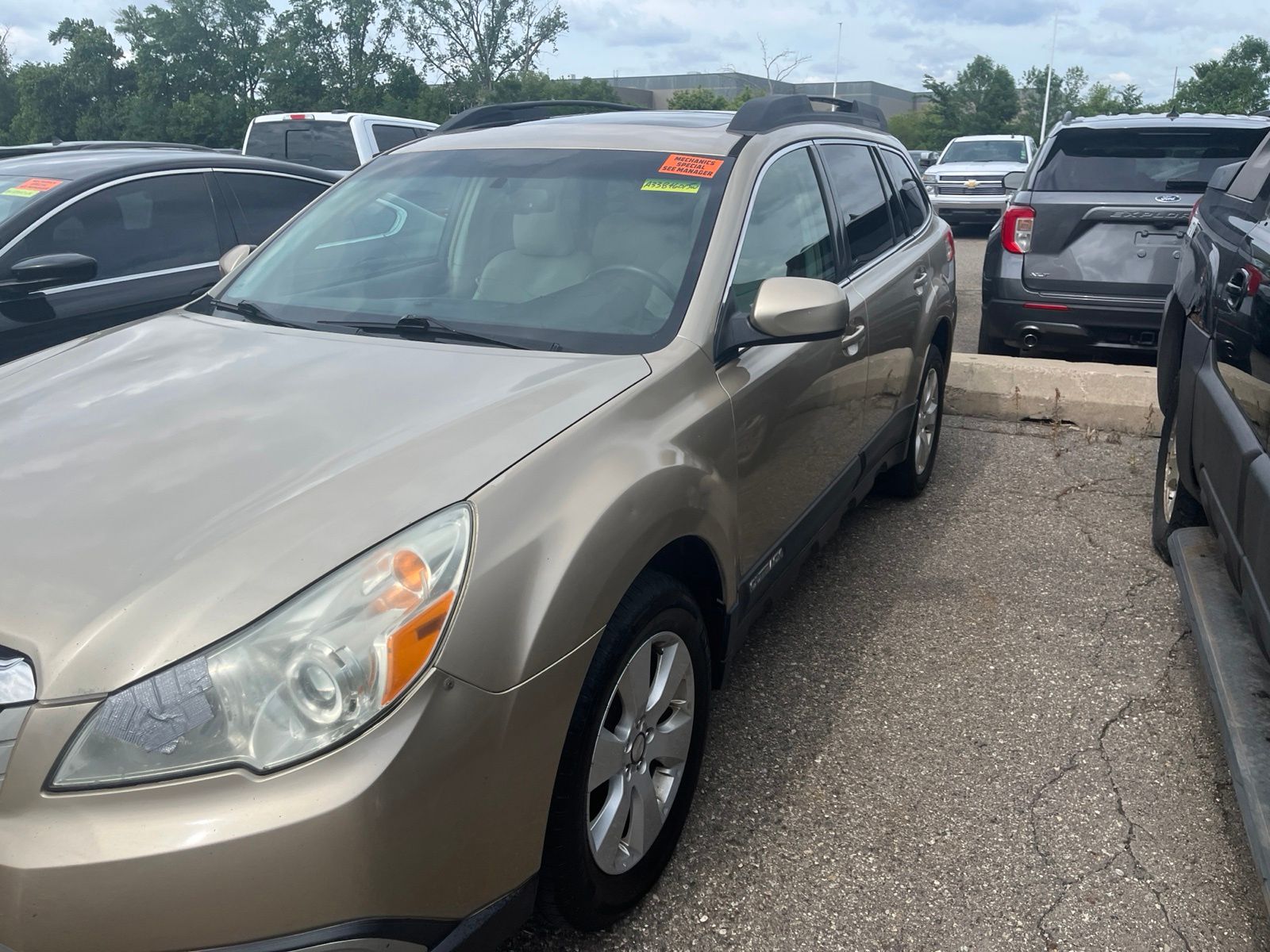 Thumbnail: 2010 Subaru Outback - 6