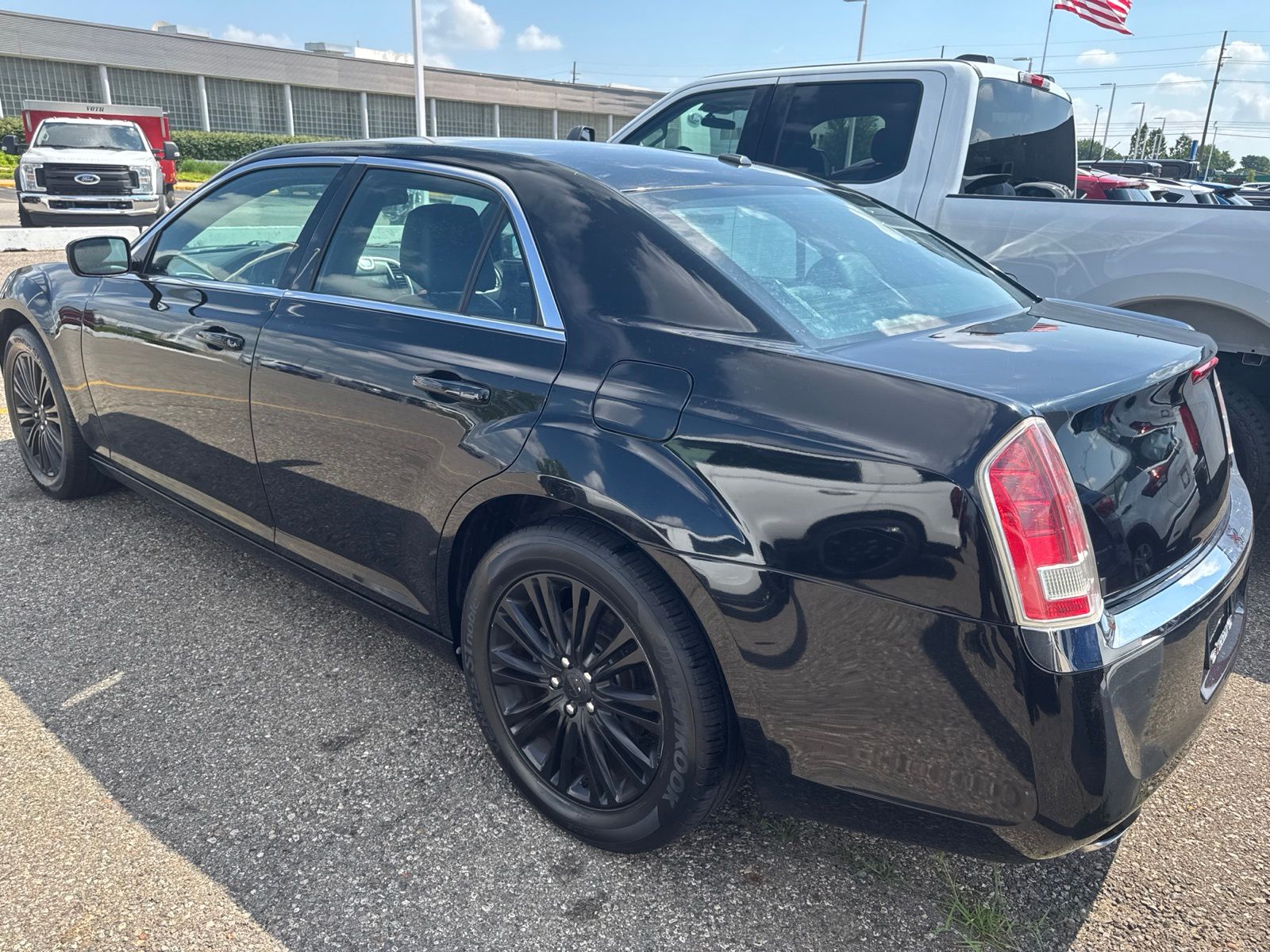 Thumbnail: 2014 Chrysler 300 - 18