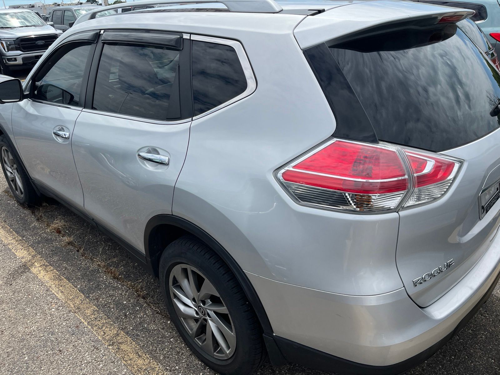 Thumbnail: 2015 Nissan Rogue - 12