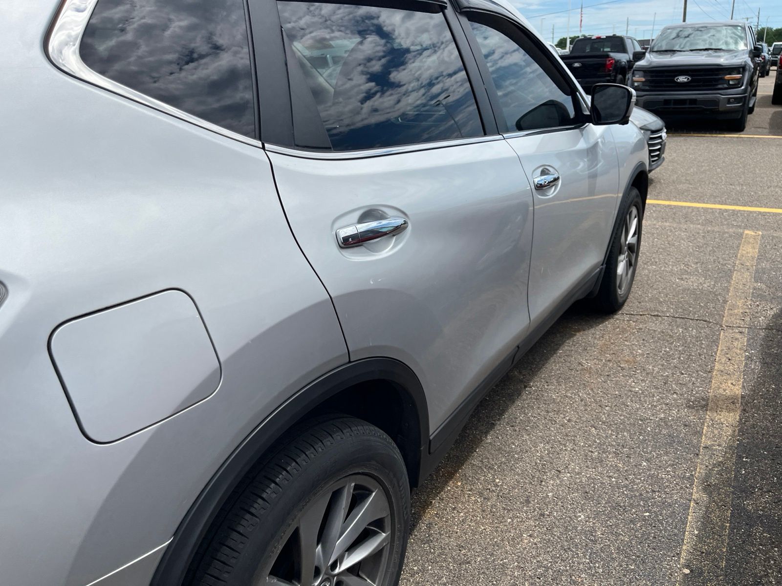 Thumbnail: 2015 Nissan Rogue - 16
