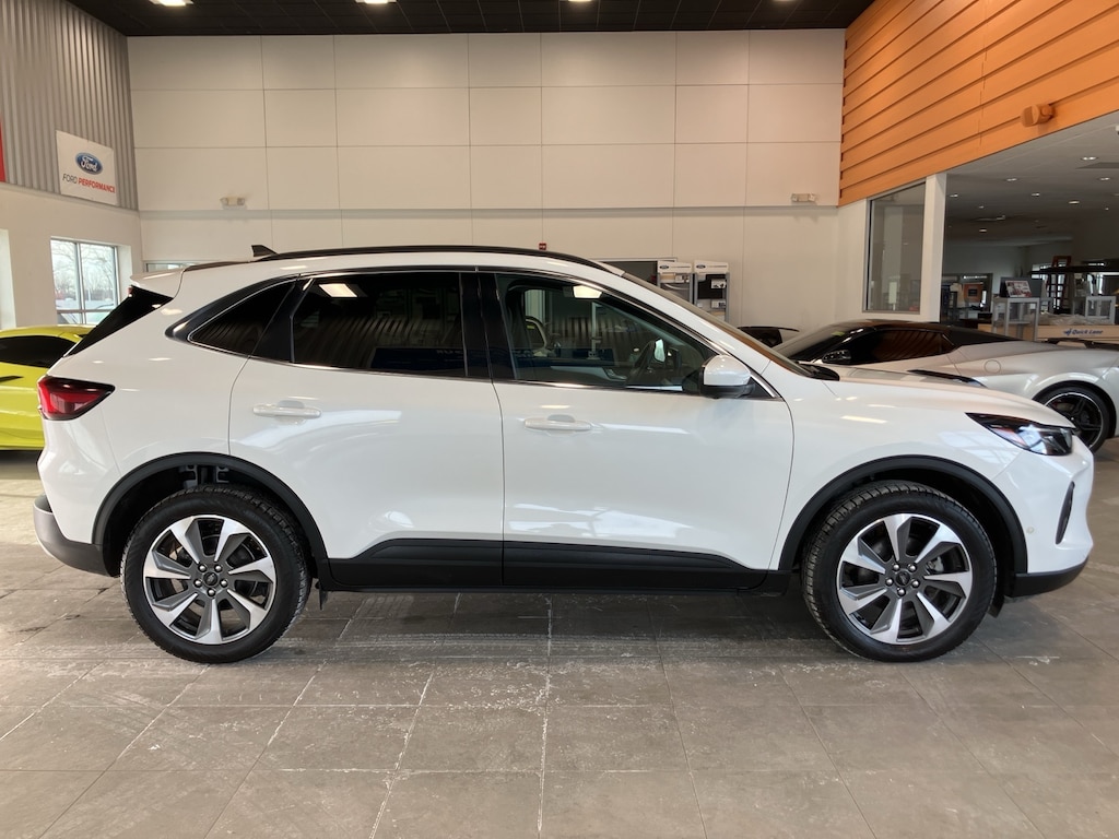 Used 2024 Ford Escape Platinum SUV