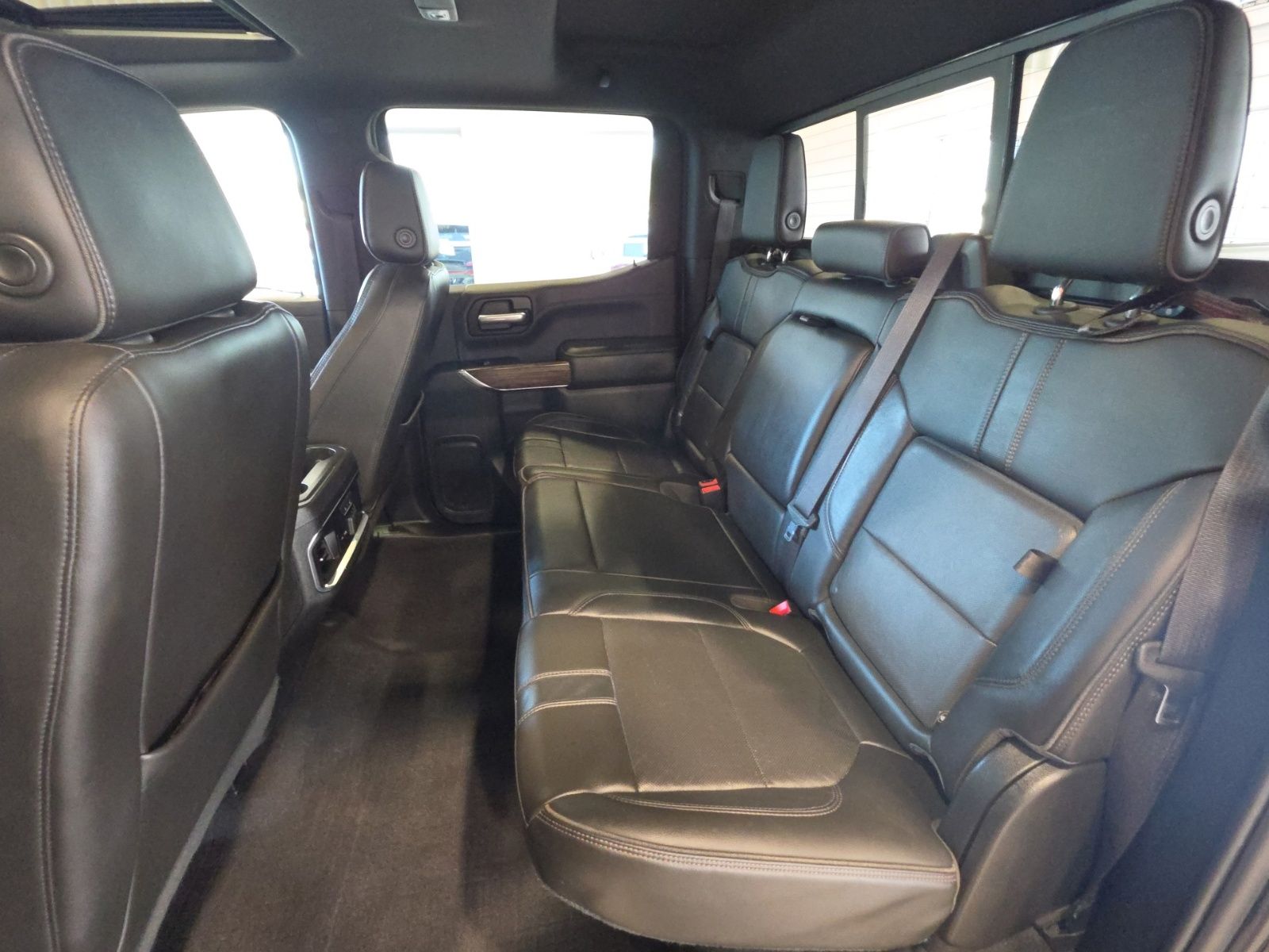 Thumbnail: 2019 Chevrolet Silverado 1500 - 33