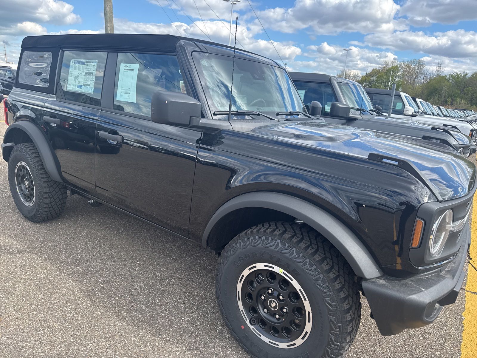 Thumbnail: 2026 Ford Bronco - 8