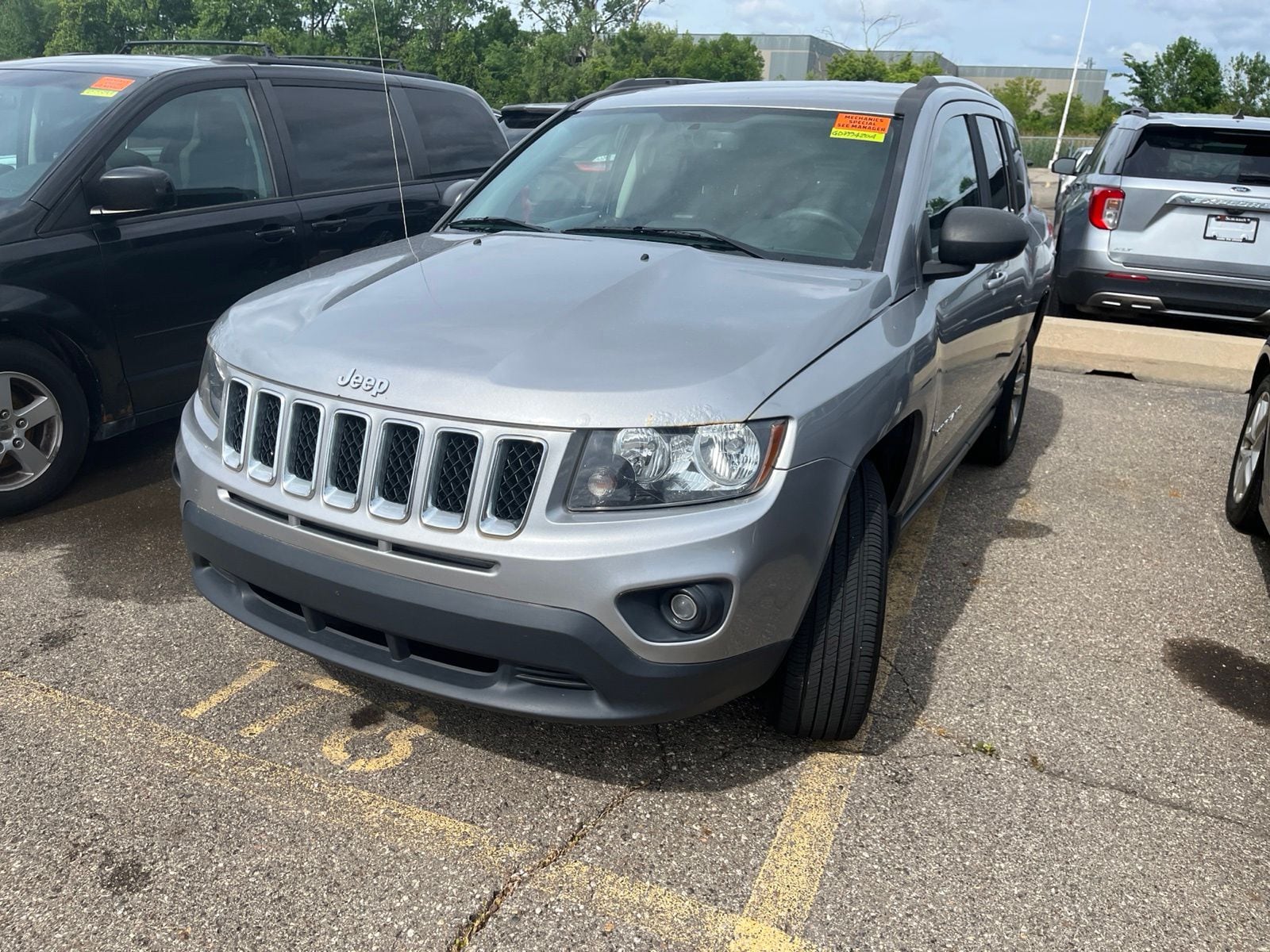 Thumbnail: 2016 Jeep Compass - 3