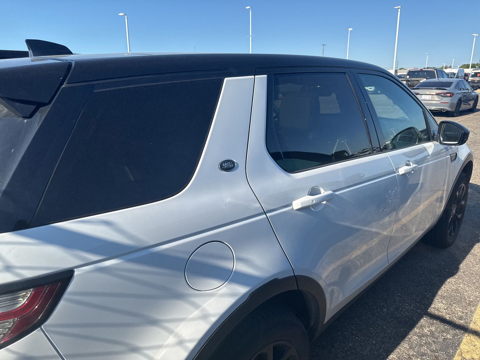 Thumbnail: 2019 Land Rover Discovery Sport - 23
