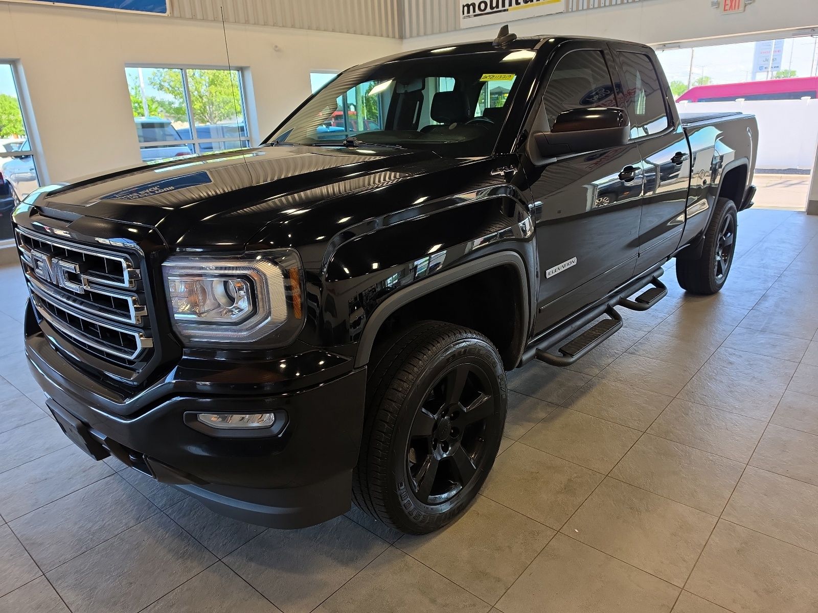 2018 GMC Sierra SLE 4x4 Double Cab Standard Box's photo
