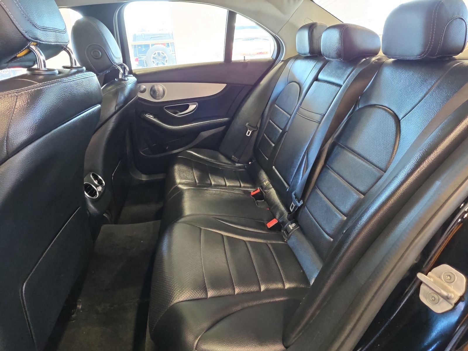 Thumbnail: 2016 Mercedes-Benz C-Class - 34