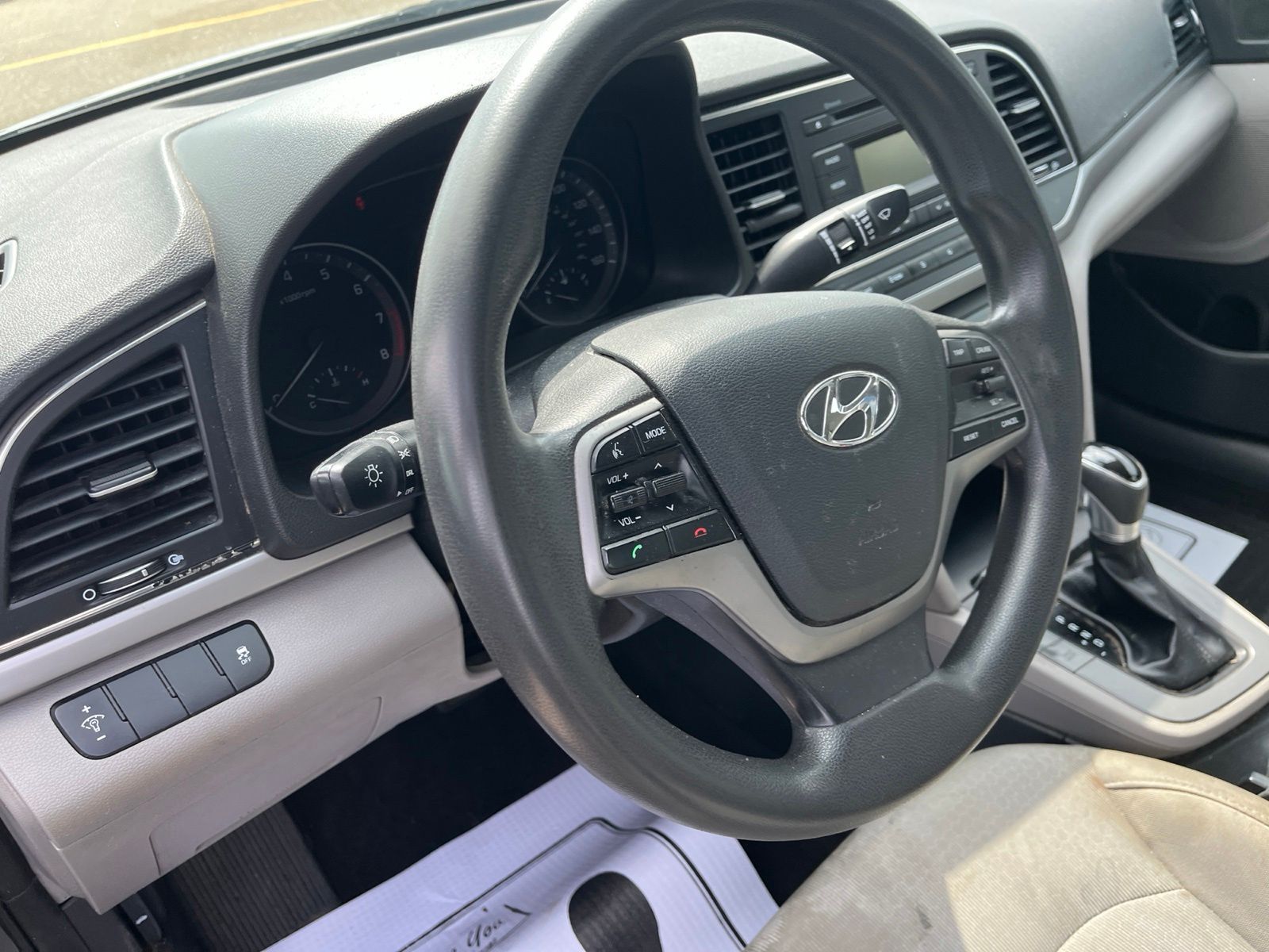 Thumbnail: 2018 Hyundai Elantra - 26