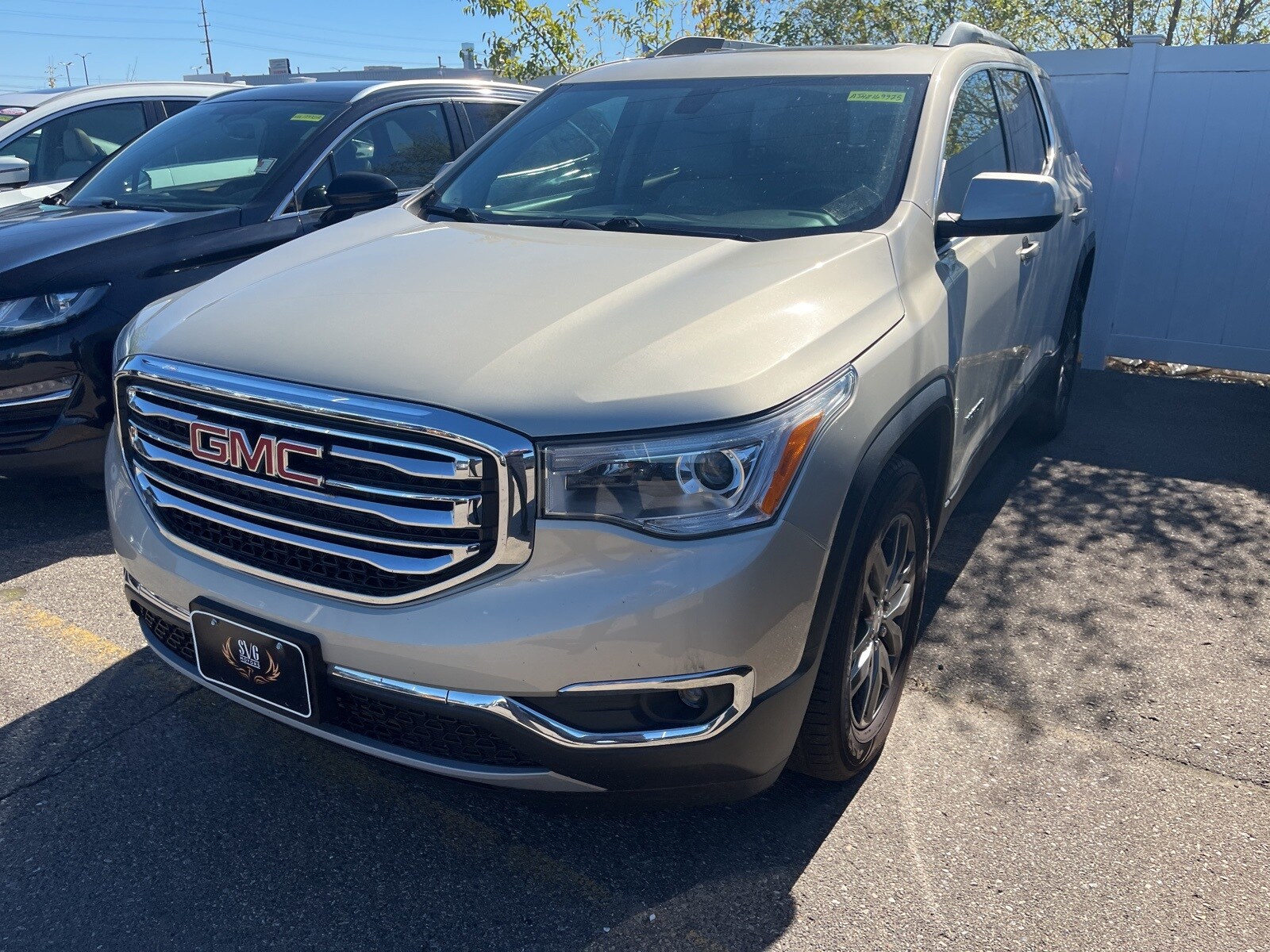 2017 Gmc Acadia SLT photo 2