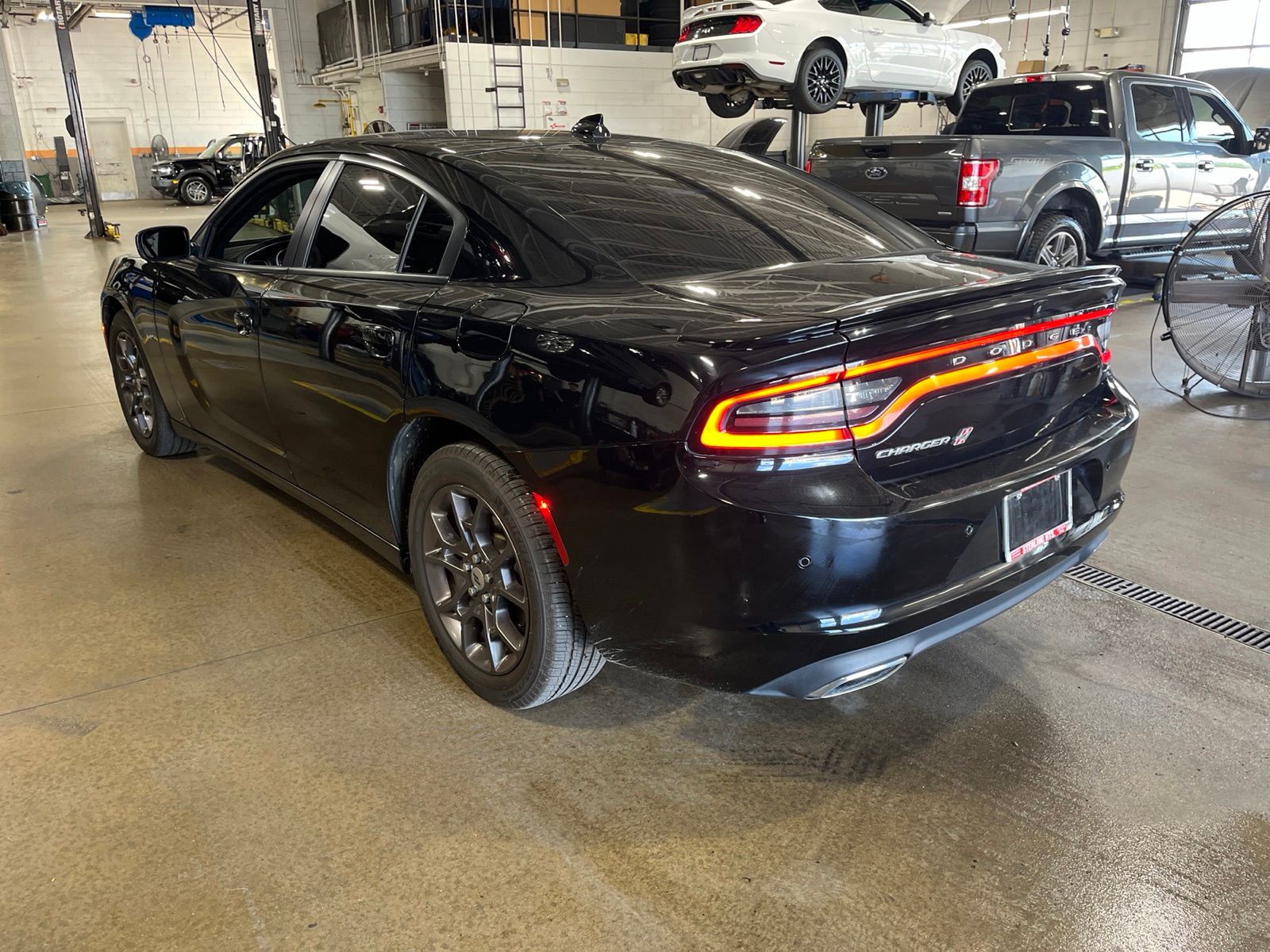 Thumbnail: 2018 Dodge Charger - 7