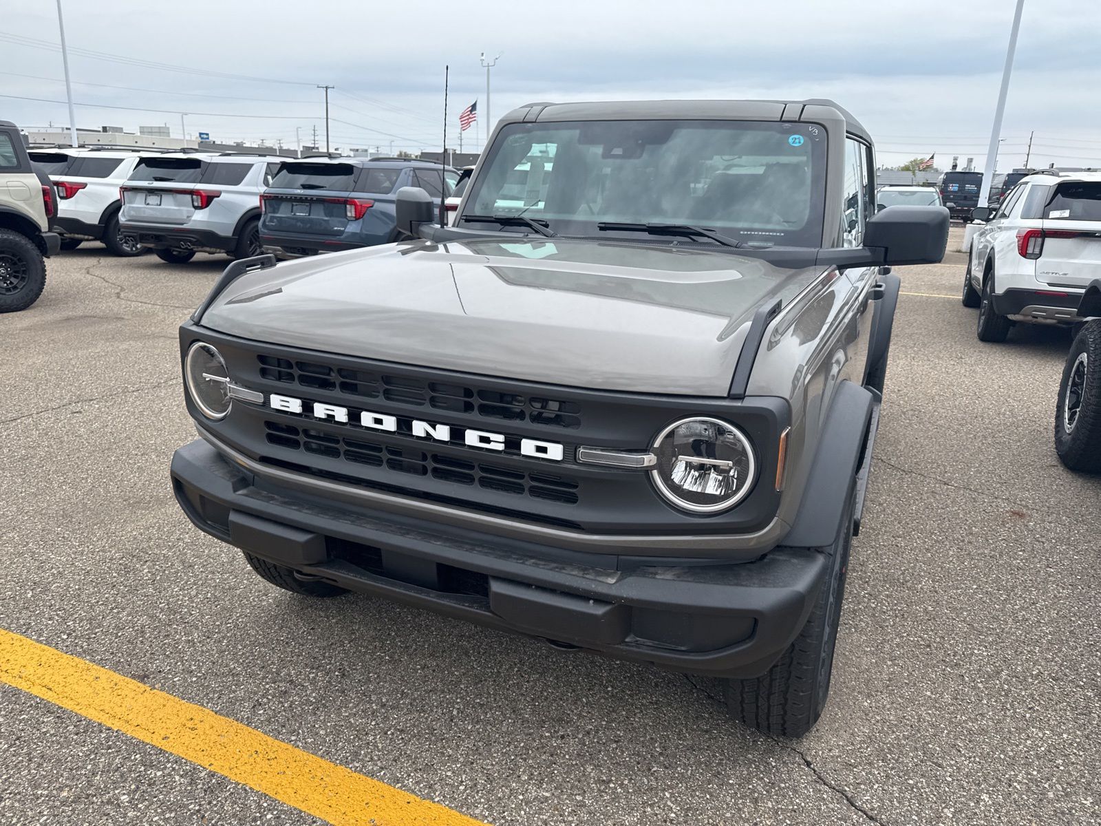 Thumbnail: 2026 Ford Bronco - 3