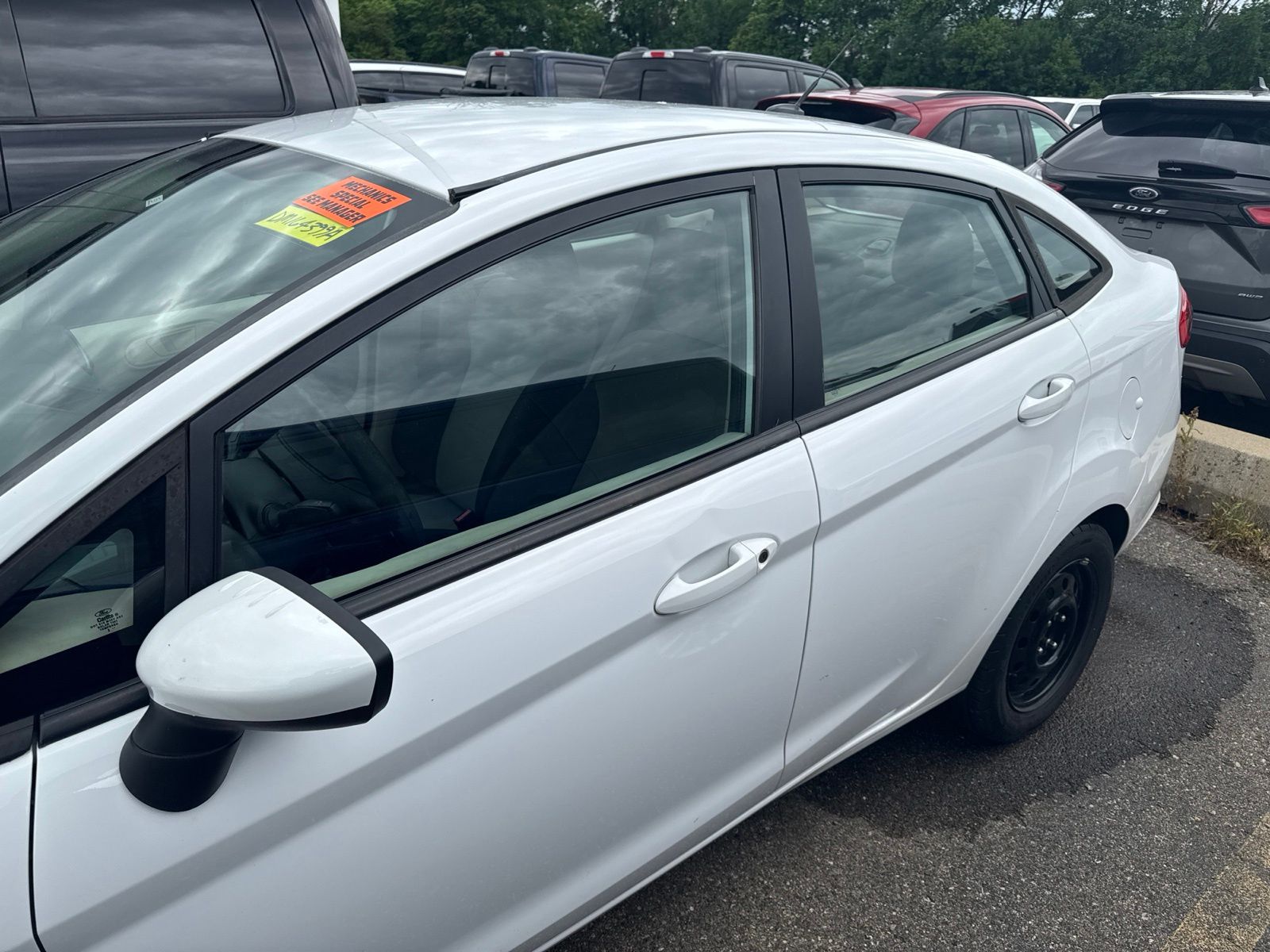 Thumbnail: 2013 Ford Fiesta - 17