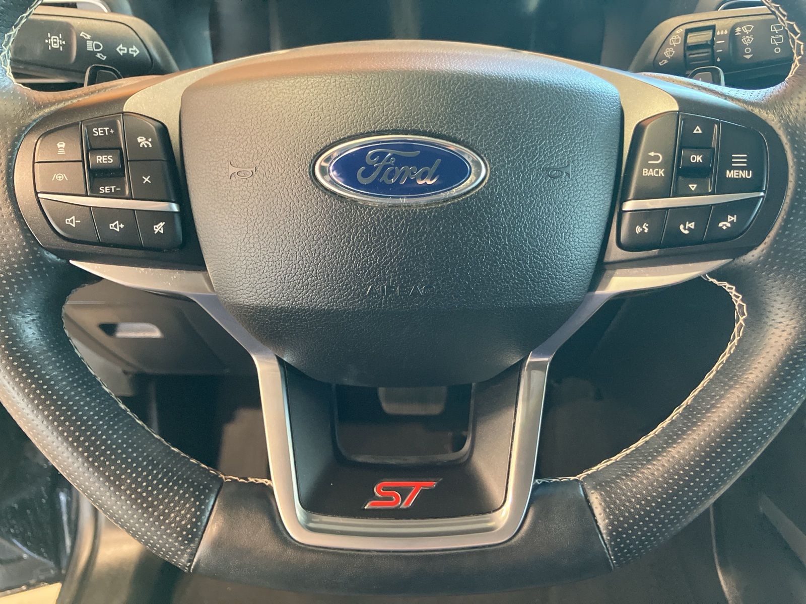 Thumbnail: 2020 Ford Explorer - 15