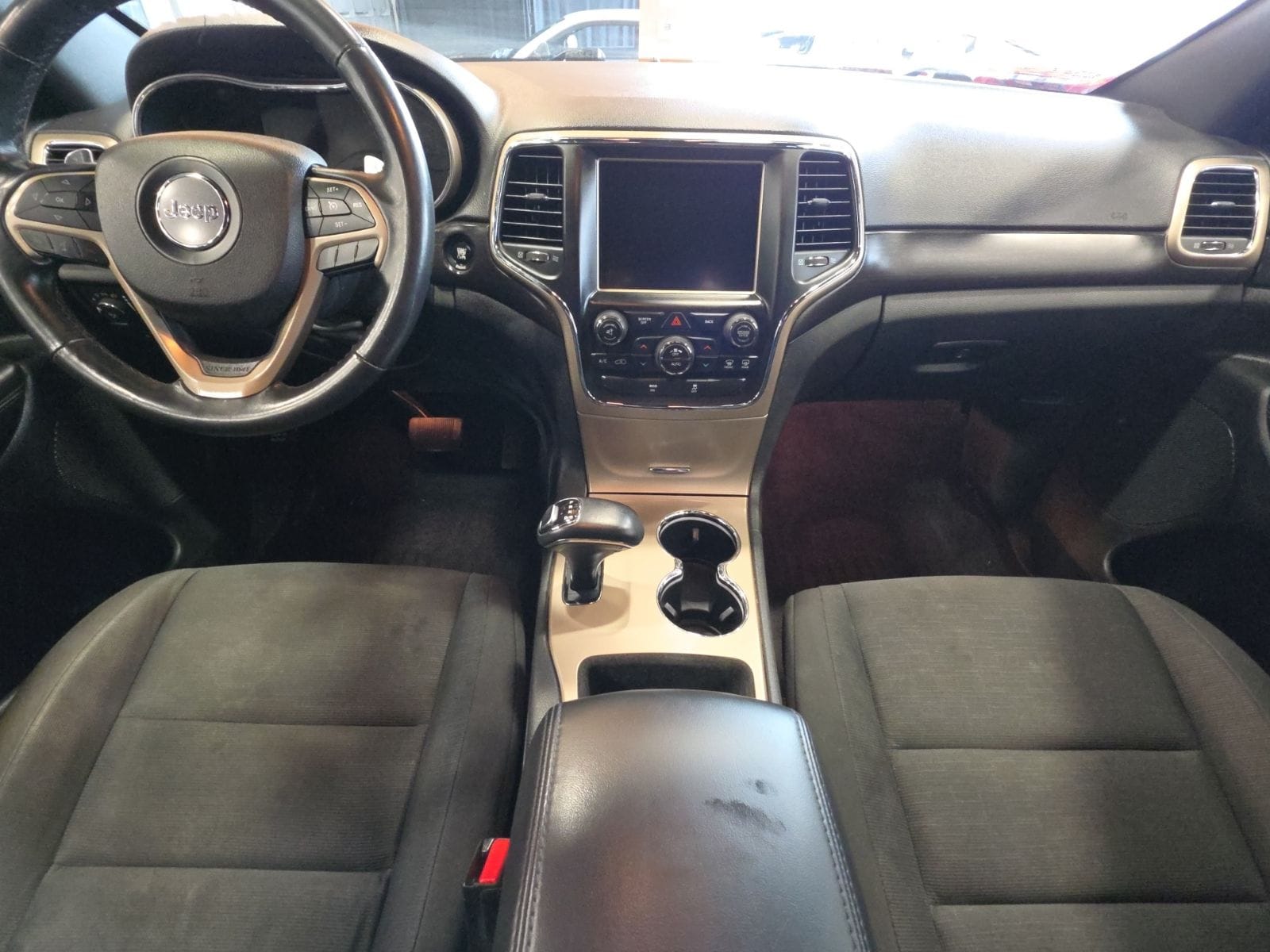 Thumbnail: 2014 Jeep Grand Cherokee - 25