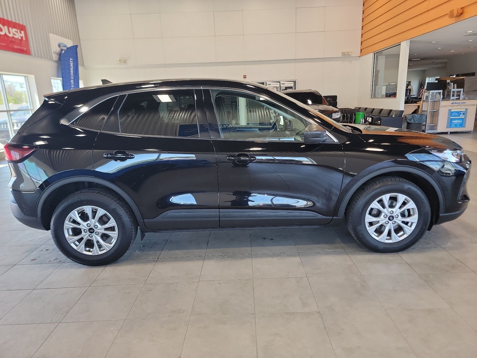 Thumbnail: 2023 Ford Escape - 3