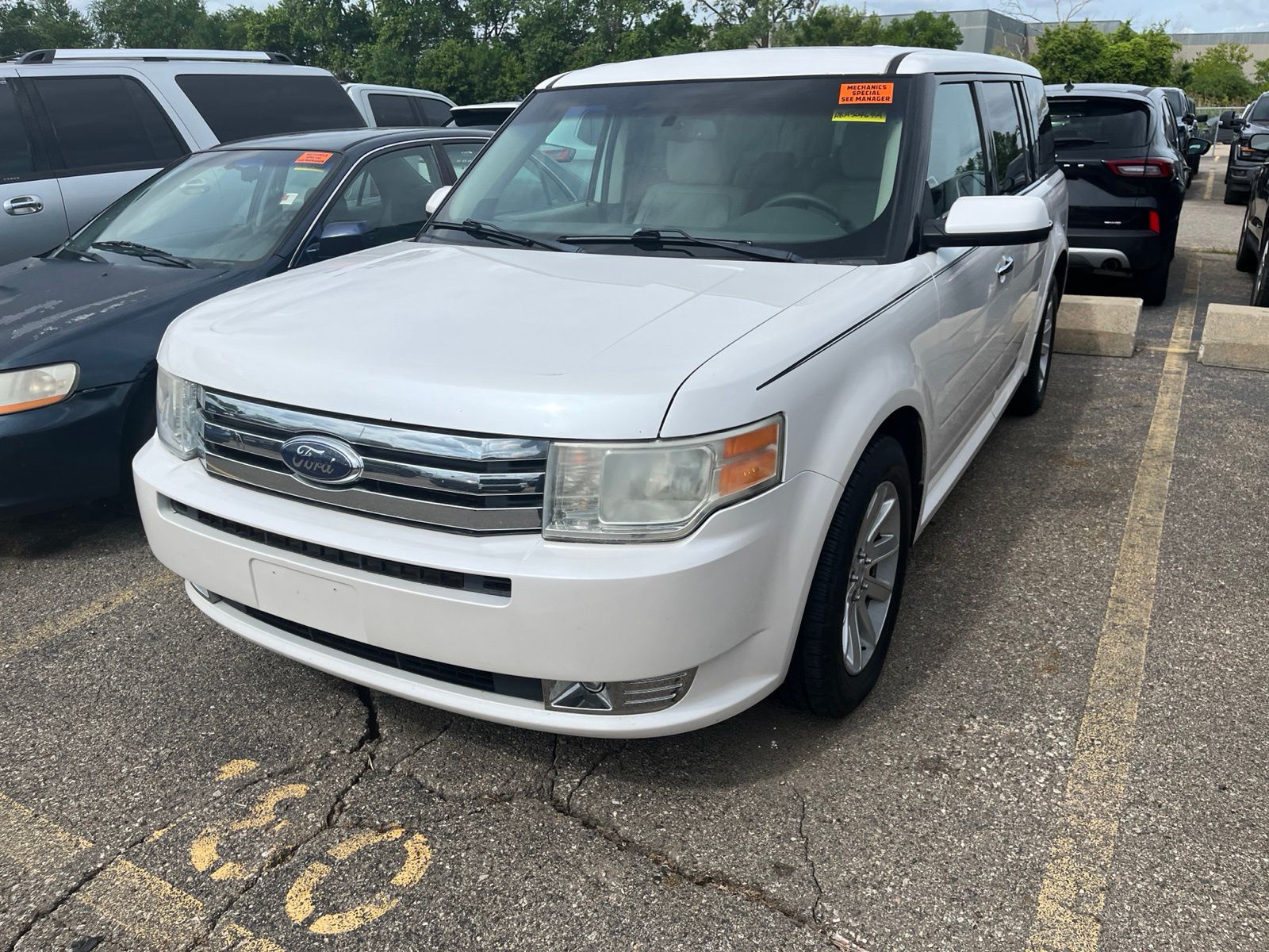 Thumbnail: 2010 Ford Flex - 3