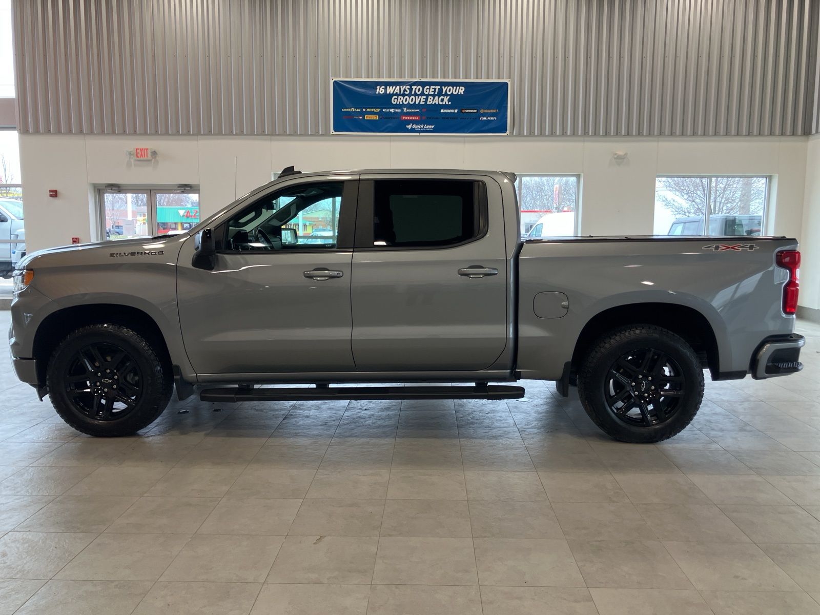 Thumbnail: 2024 Chevrolet Silverado 1500 - 8