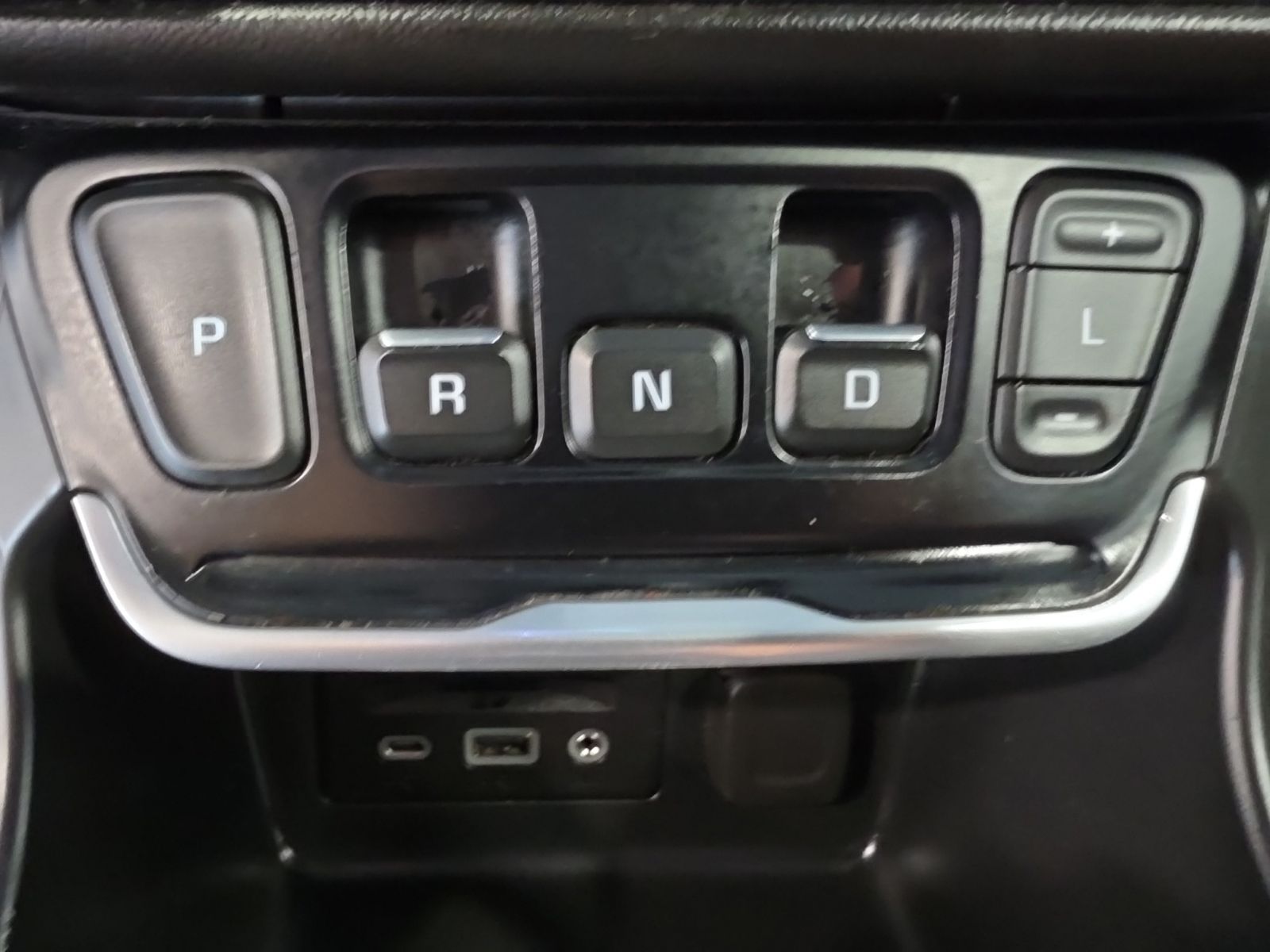 Thumbnail: 2021 GMC Terrain - 25