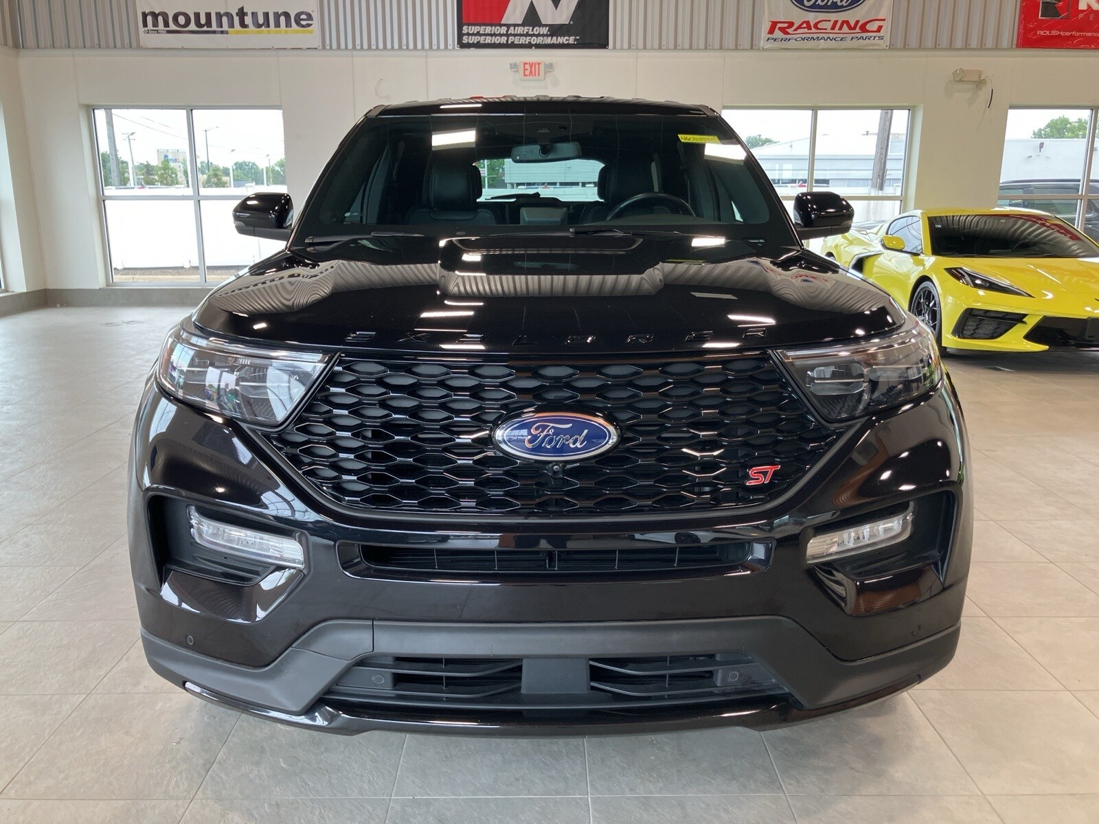 2022 Ford Explorer ST photo 2