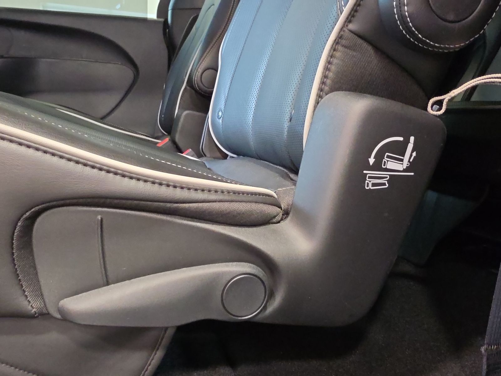 Thumbnail: 2026 Chrysler Pacifica - 38