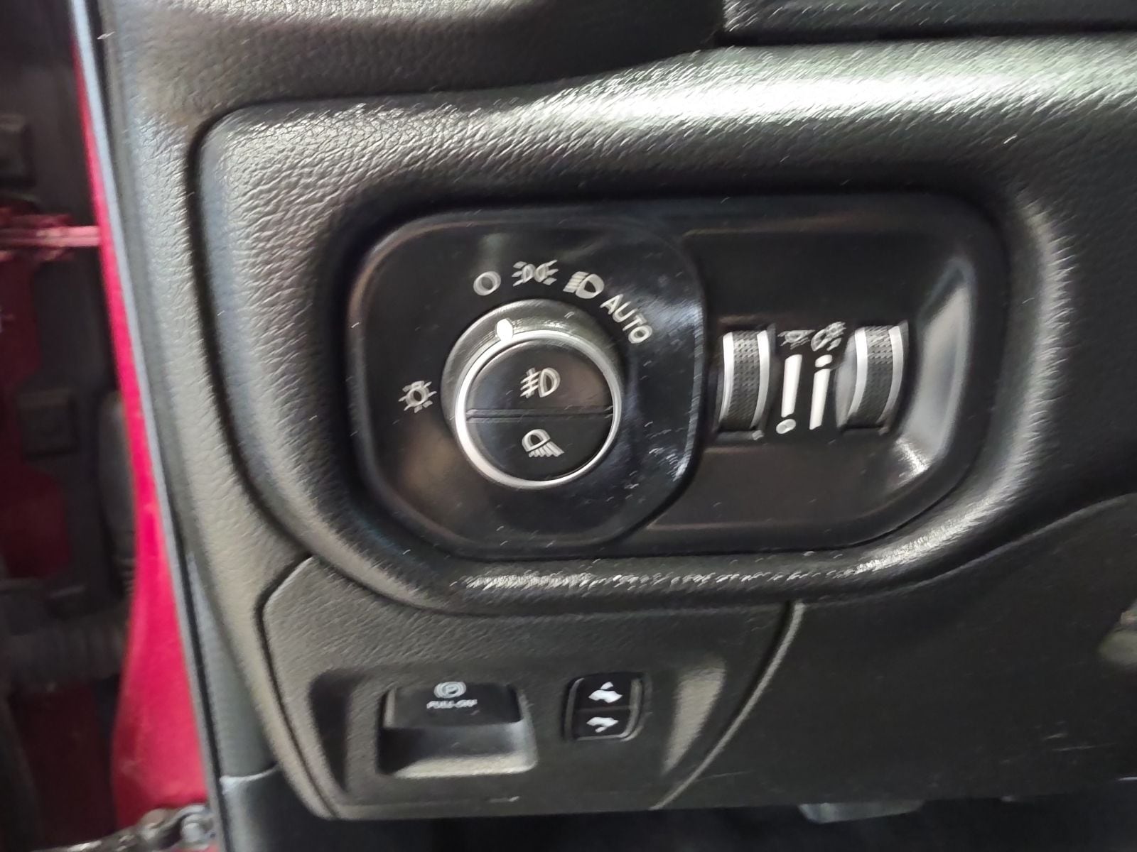 Thumbnail: 2019 RAM 1500 - 18