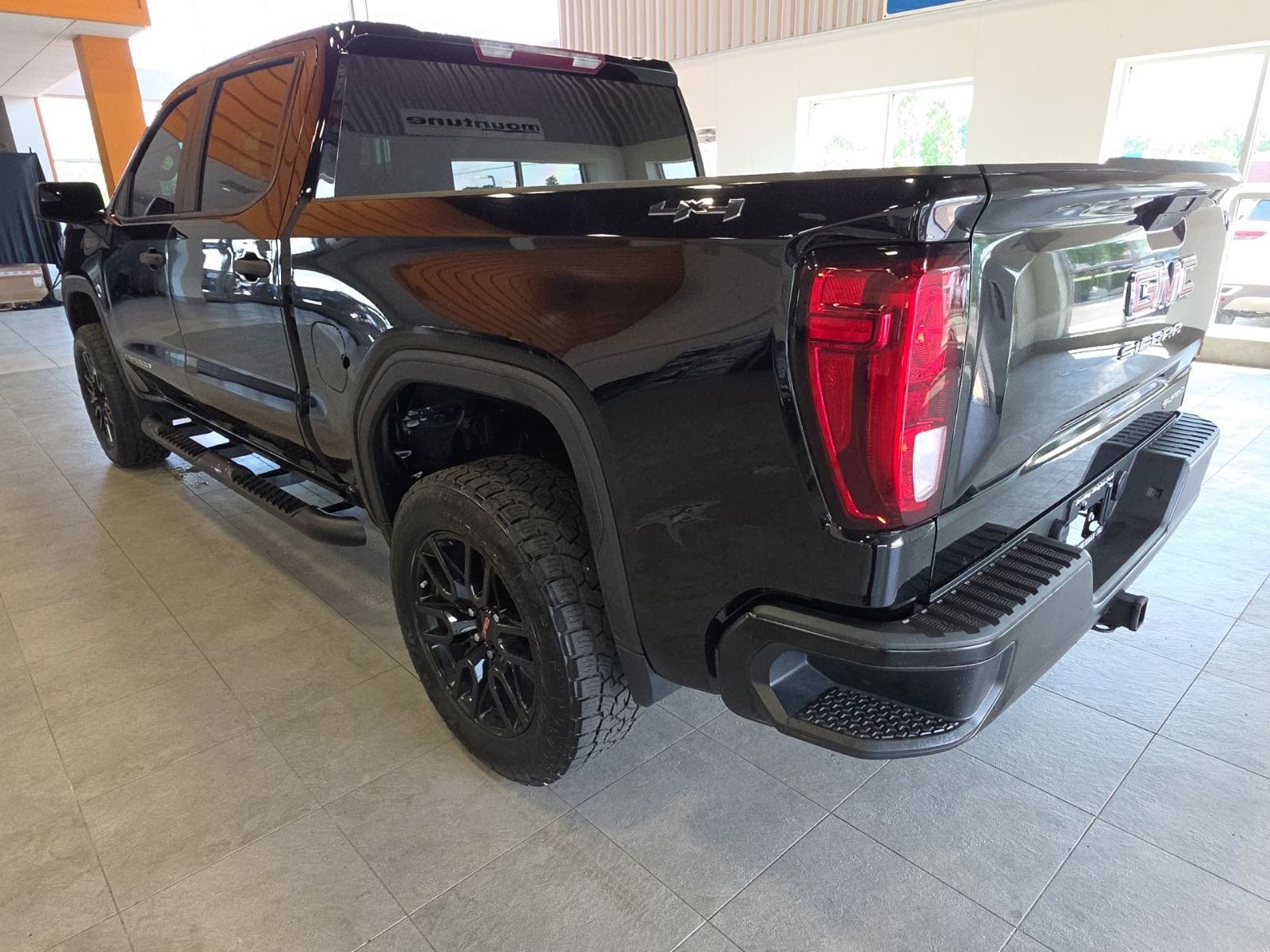 Thumbnail: 2020 GMC Sierra 1500 - 11