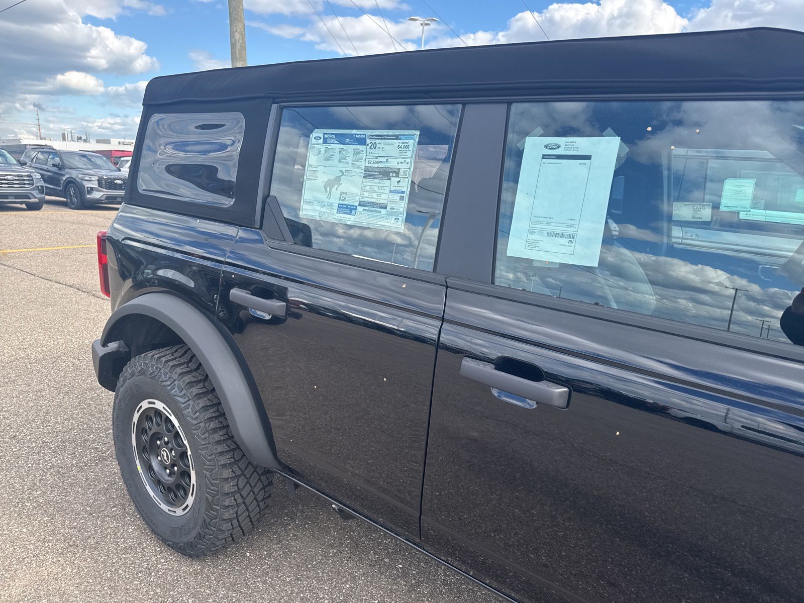 Thumbnail: 2026 Ford Bronco - 9